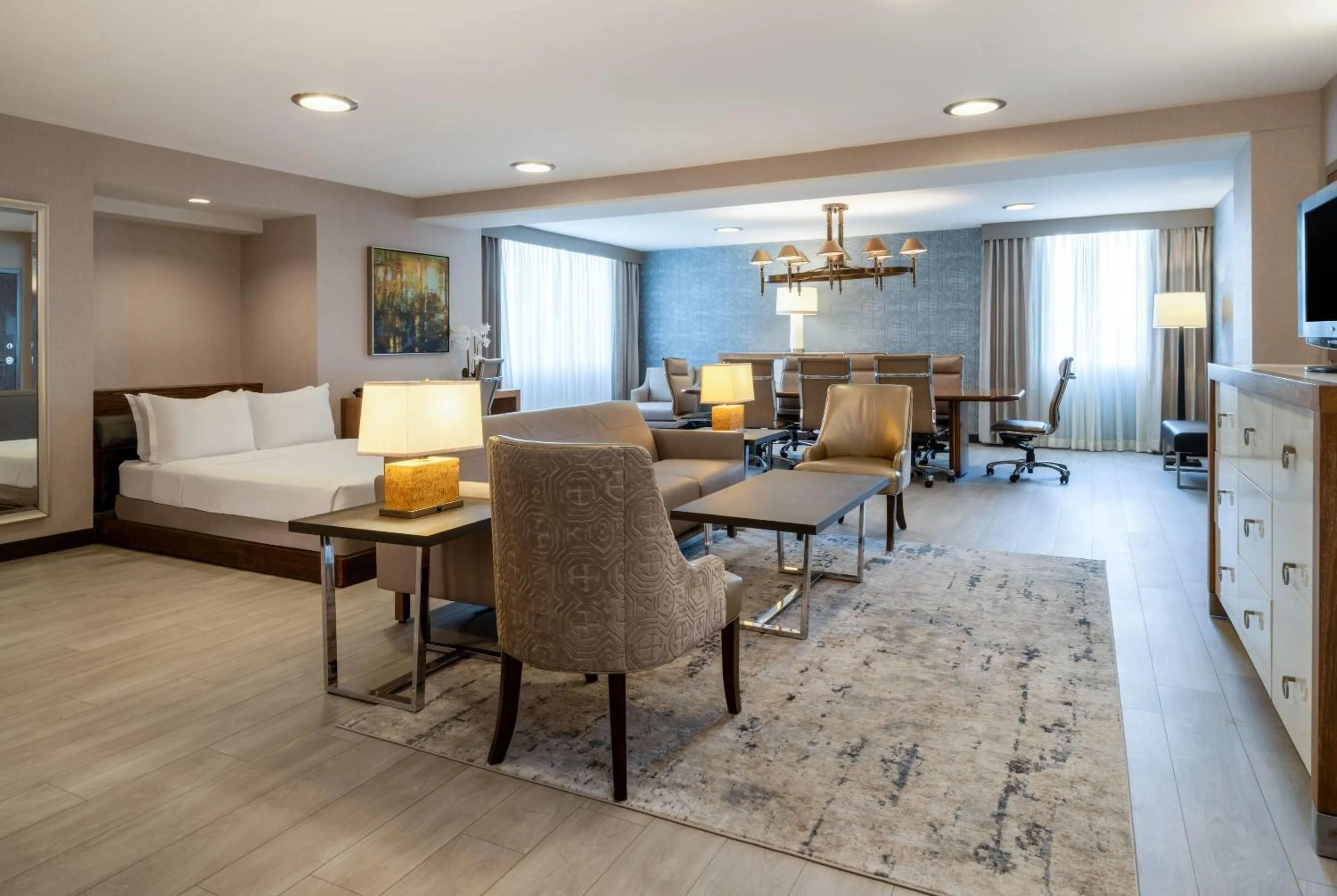 Presidential King Suite in Wyndham Indianapolis Airport
