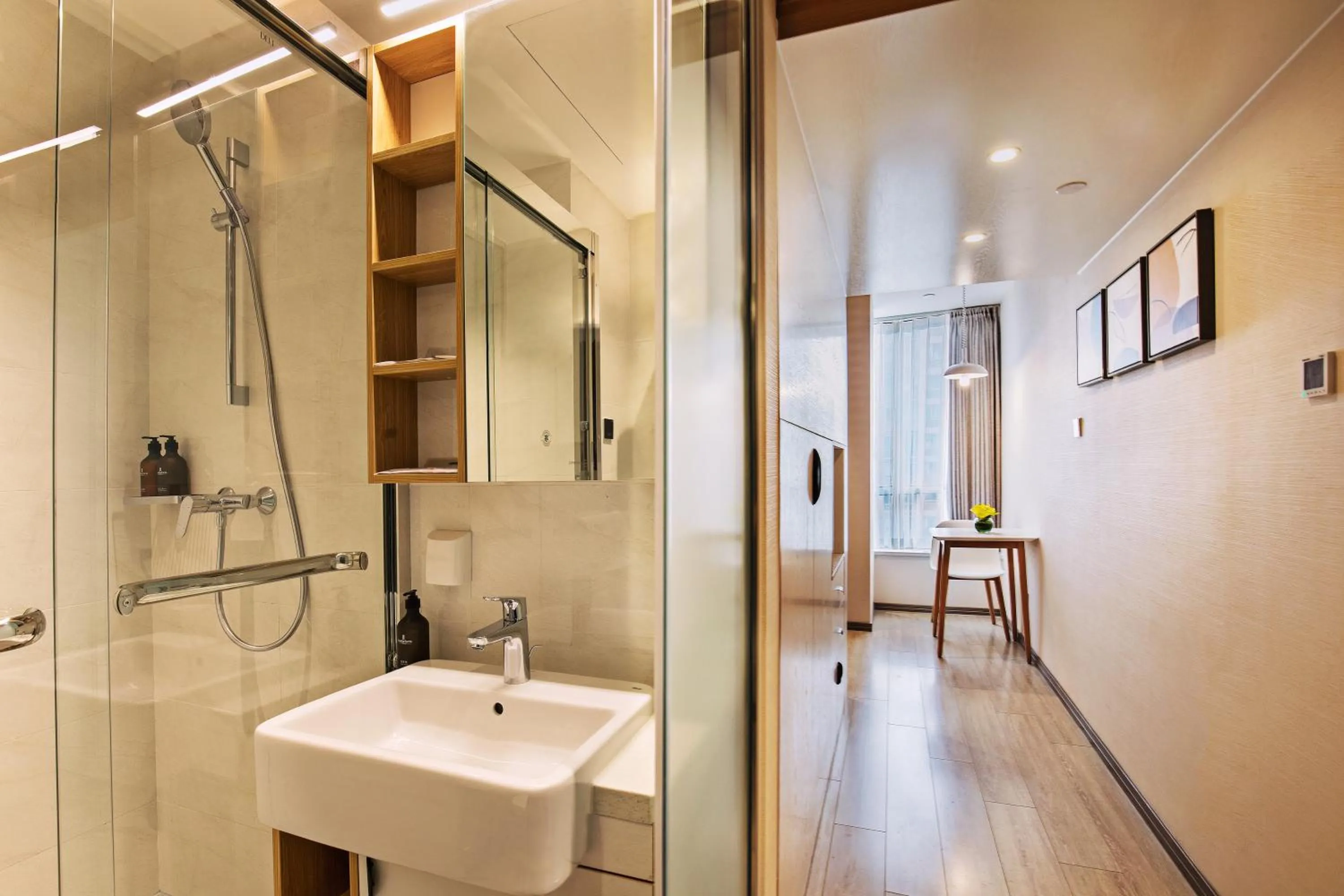 Flex Pillar Room(Fresh Air System+Softened Water System) in Livefortuna Hotel