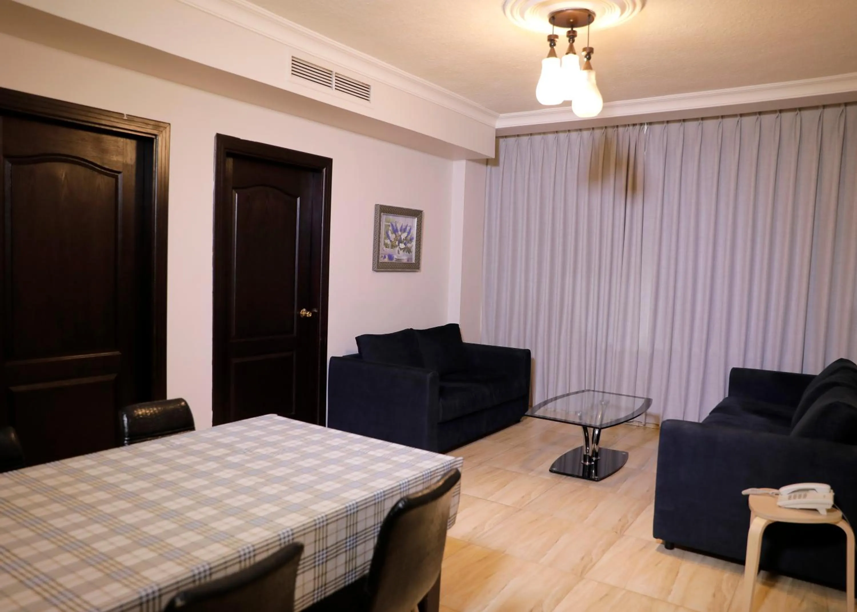 Two-Bedroom Apartment in Abu Alsoud Hotel