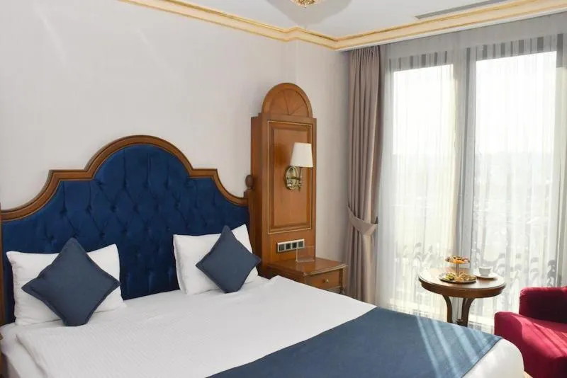 Junior Suite with Sea View in Bvs Bosphorus Pera Hotel