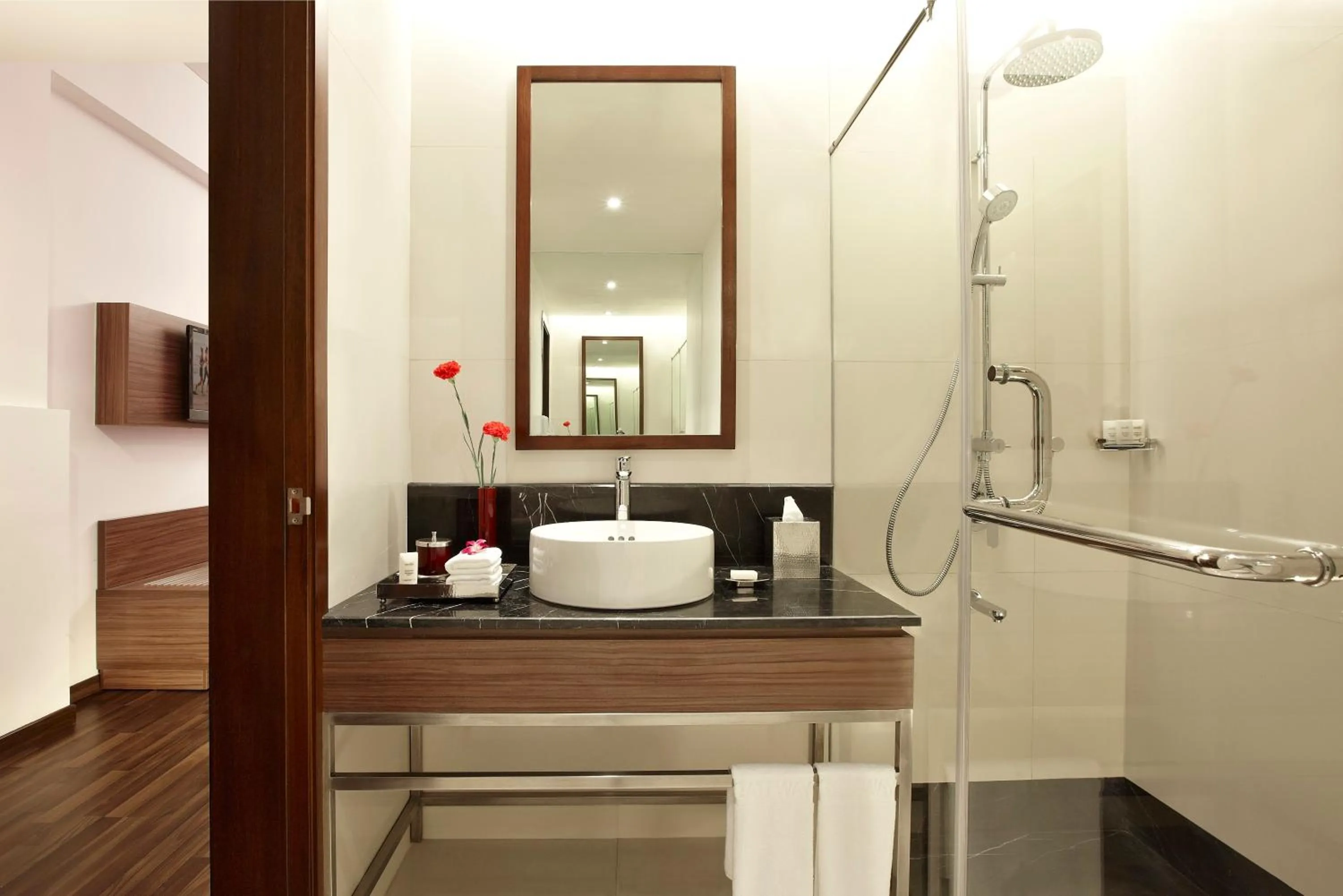 Superior Room City View King Bed - single occupancy in Vivanta Kolkata EM Bypass