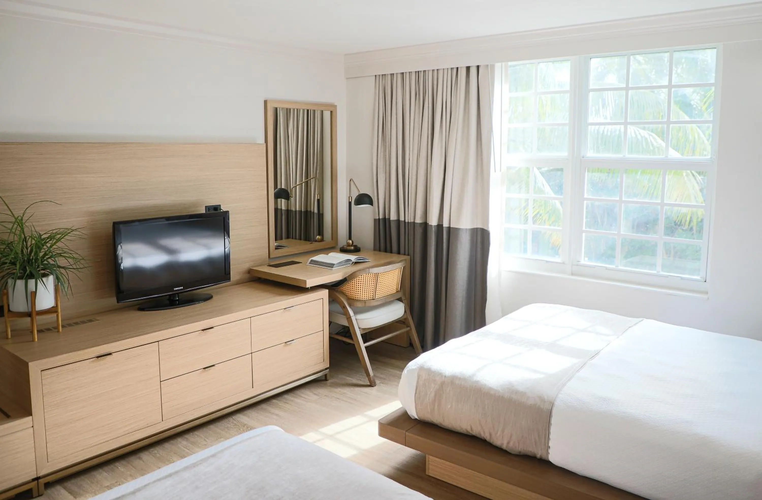 Superior Room with 2 Queen Beds in Riverside Hotel