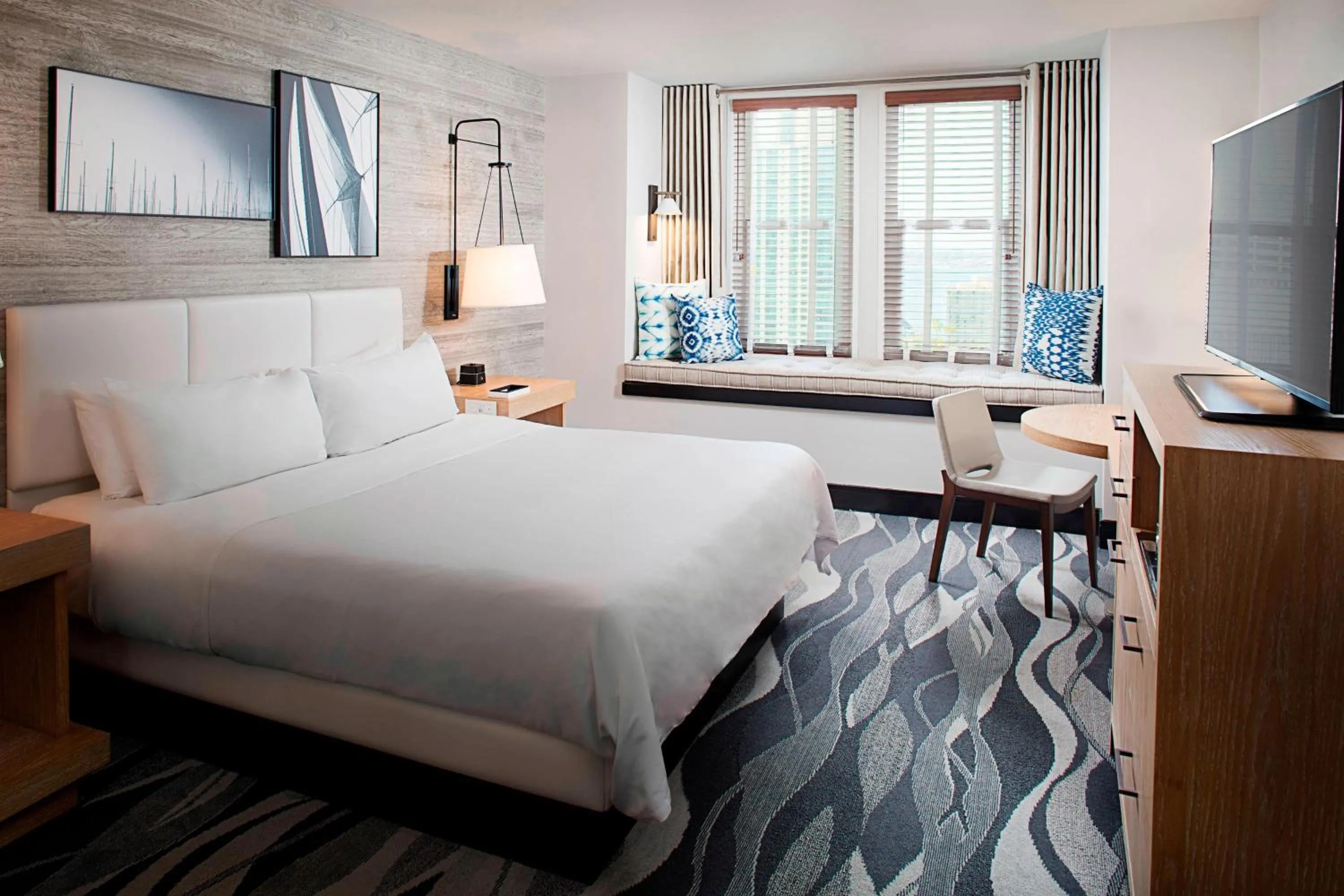 Standard King Room in Hotel Republic San Diego, Autograph Collection