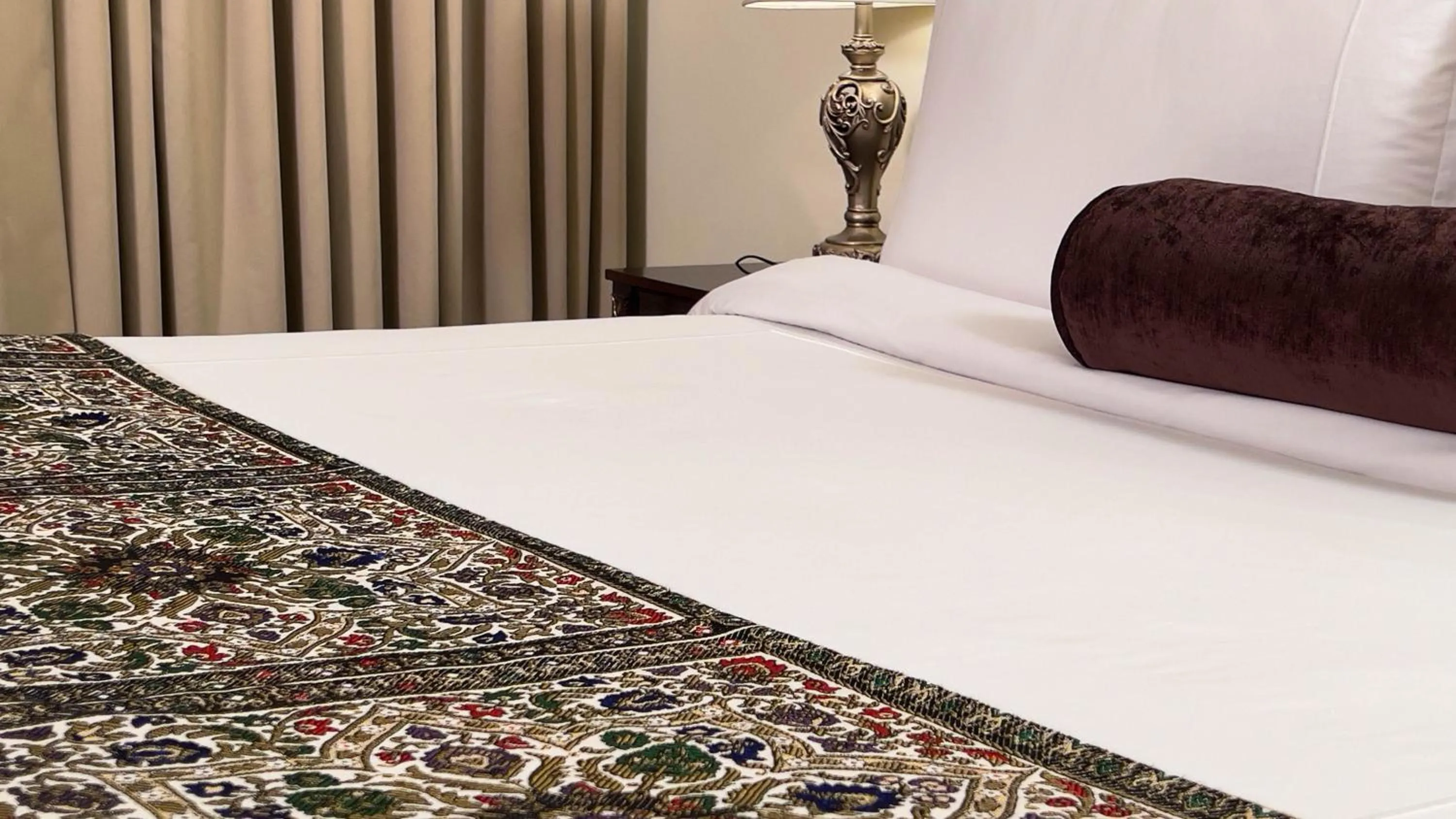 One-Bedroom Suite in Heritage Luxury Suites All Suite Hotel