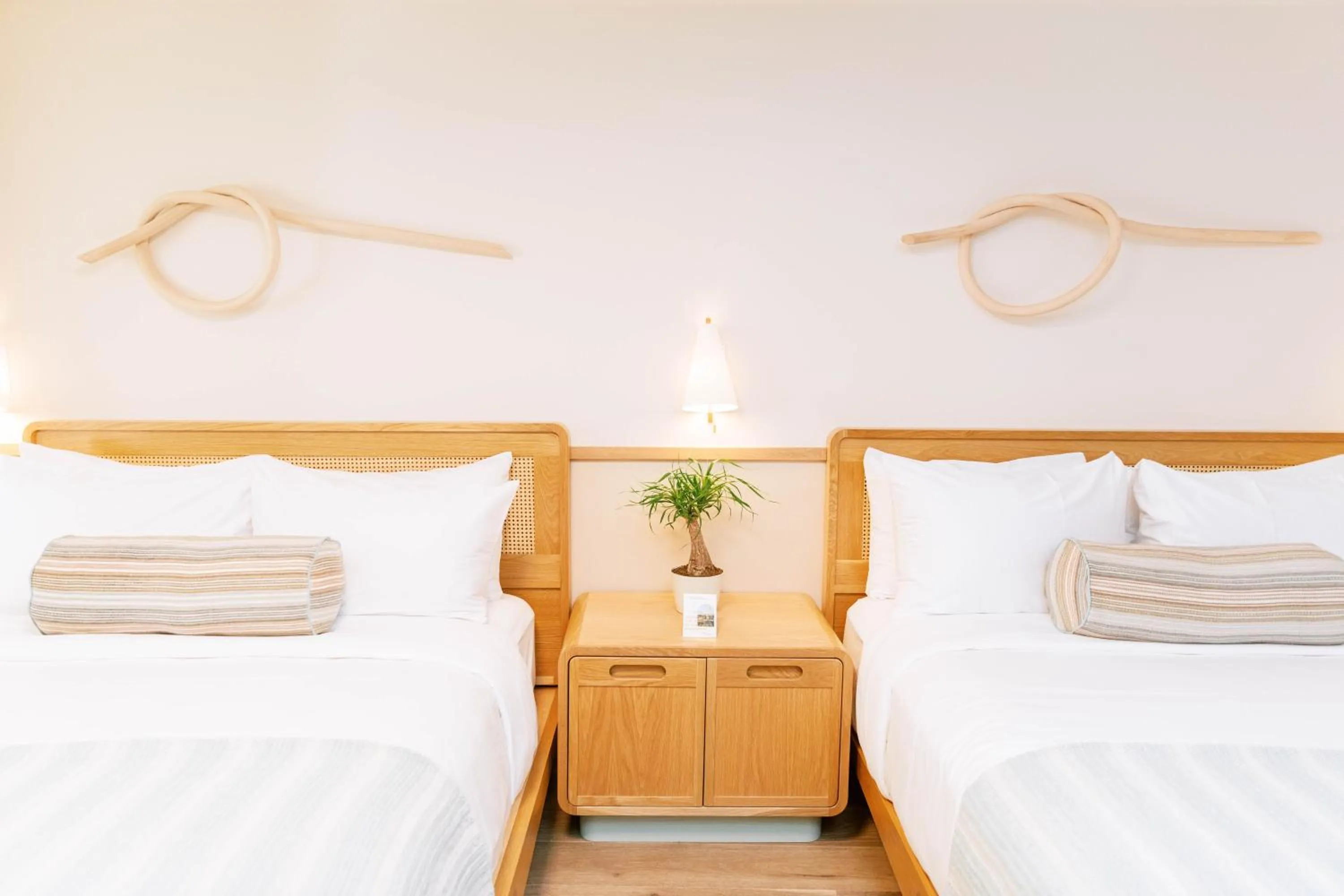 Deluxe Queen Room with Two Queen Beds in The Ryder Hotel