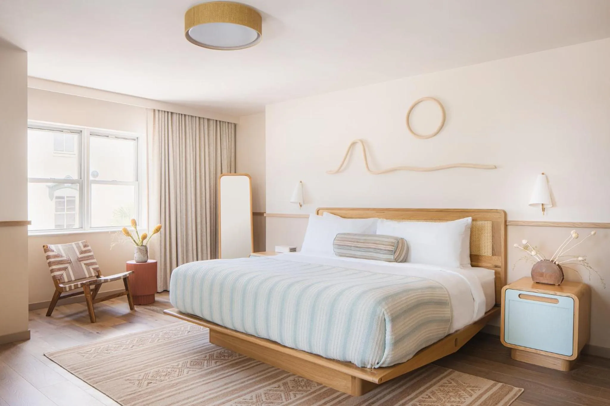 Deluxe King Room in The Ryder Hotel