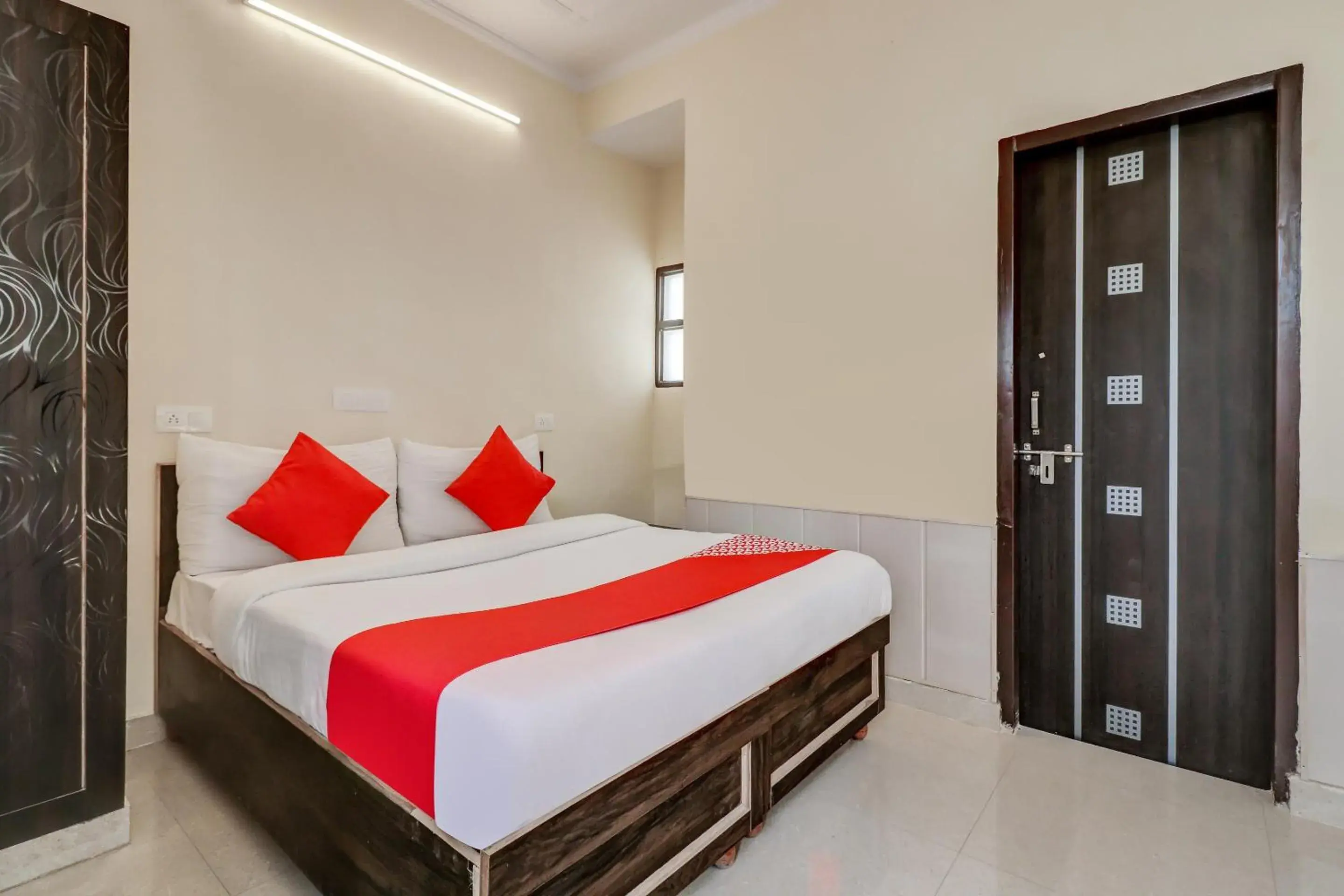Hotel O Sapphire Near Omaxe Gurgaon Mall Hotel O Sapphire Near Omaxe Gurgaon Mall