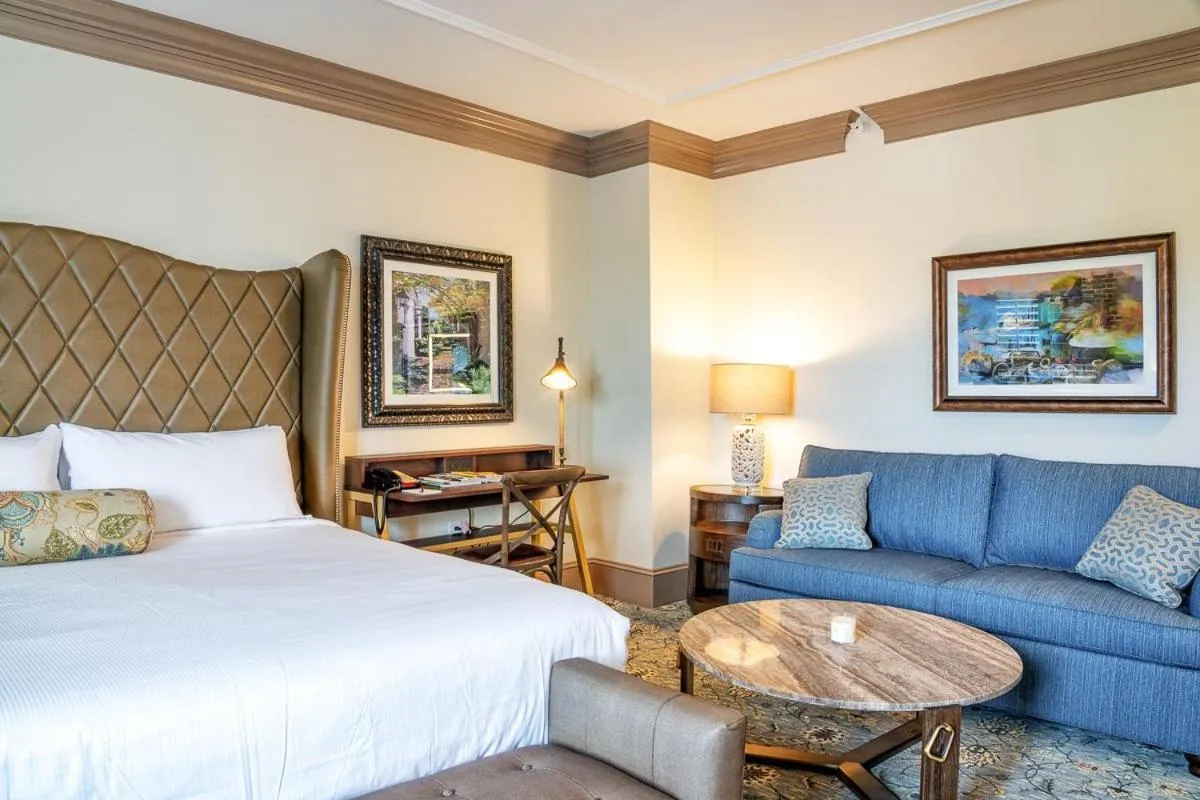 Cotesworth Suite in Andrew Pinckney Inn