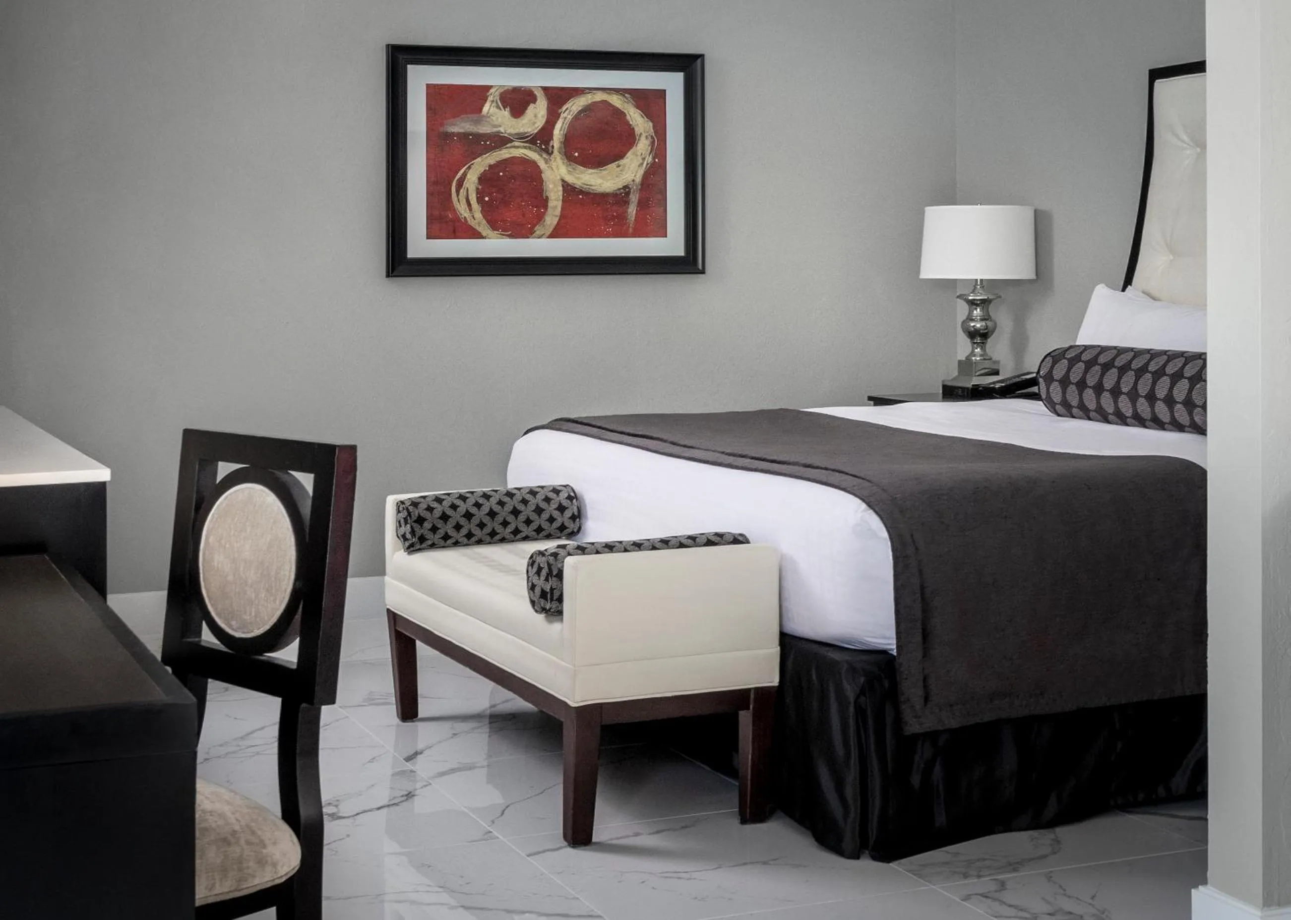 Junior SuiteﾠJunior Suite in Inn On Fifth