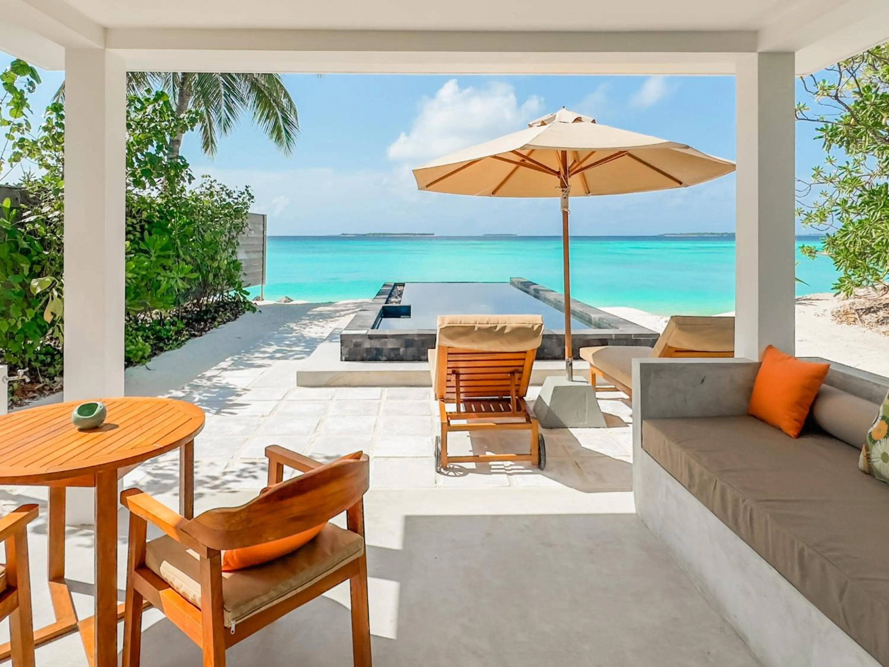 Beach Suite with Pool - Free shared seaplane for 2 guests, minimum 7-night stay in Siyam World Maldives - 24-Hour Premium All-inclusive with Free Transfer