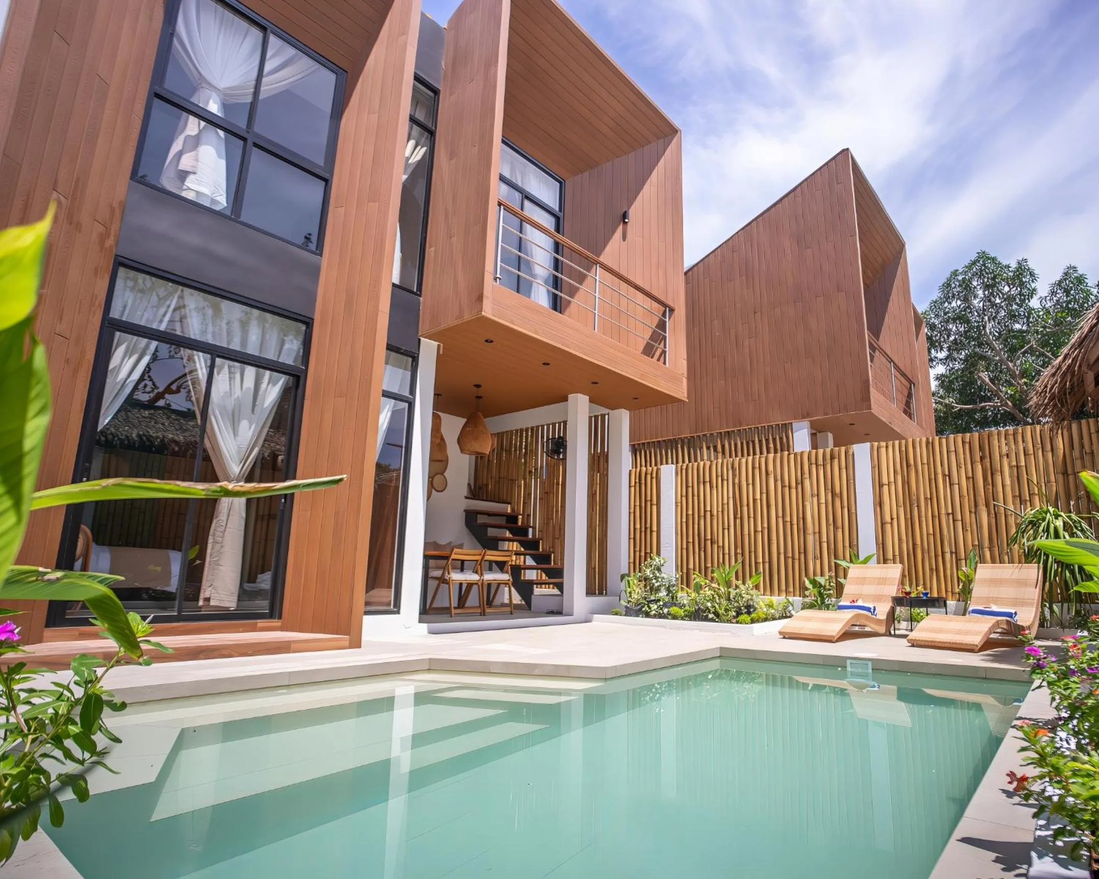 Villa with Private Pool in Bird of Paradise