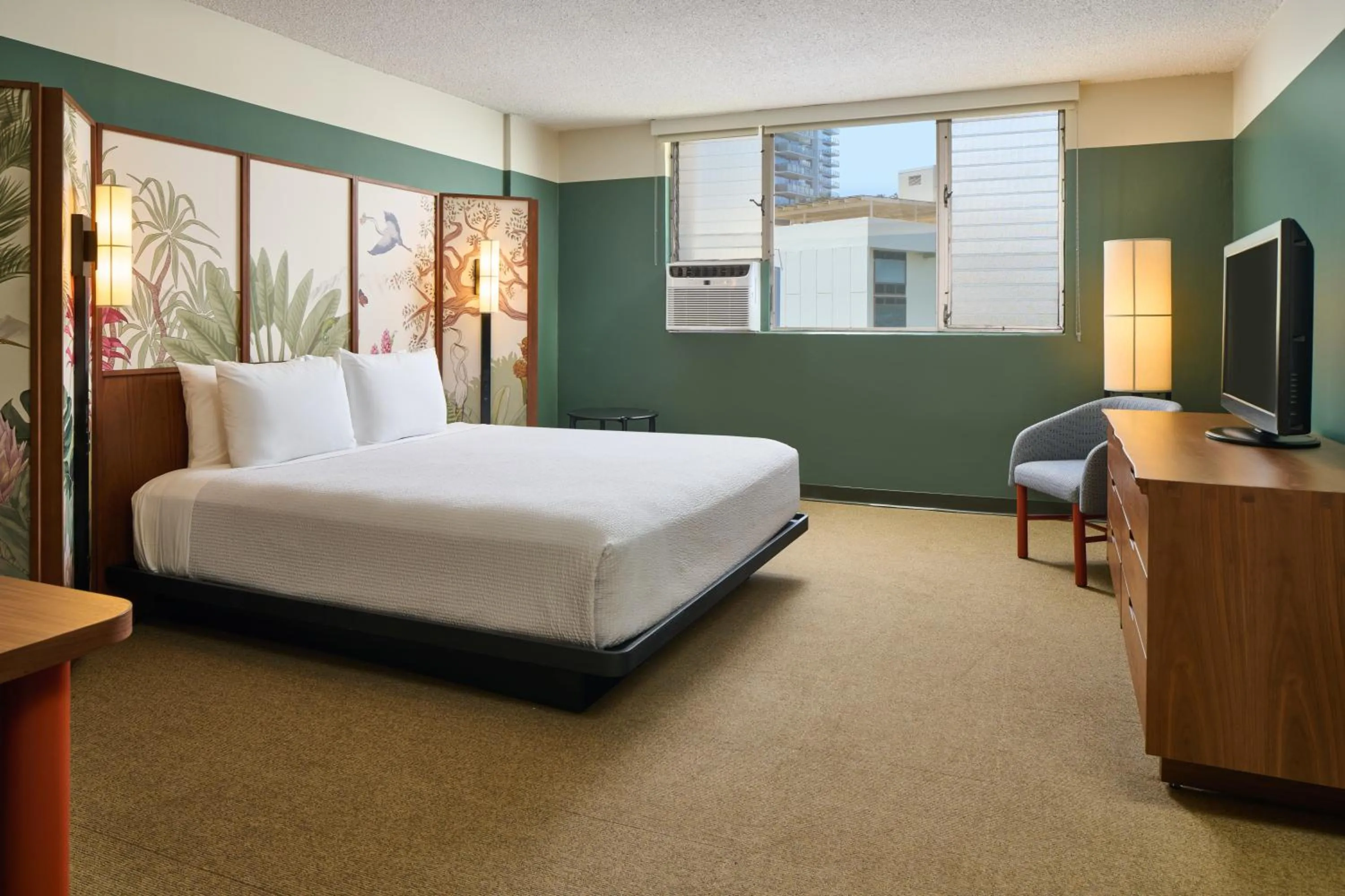 High Floor City View King in Pagoda Hotel