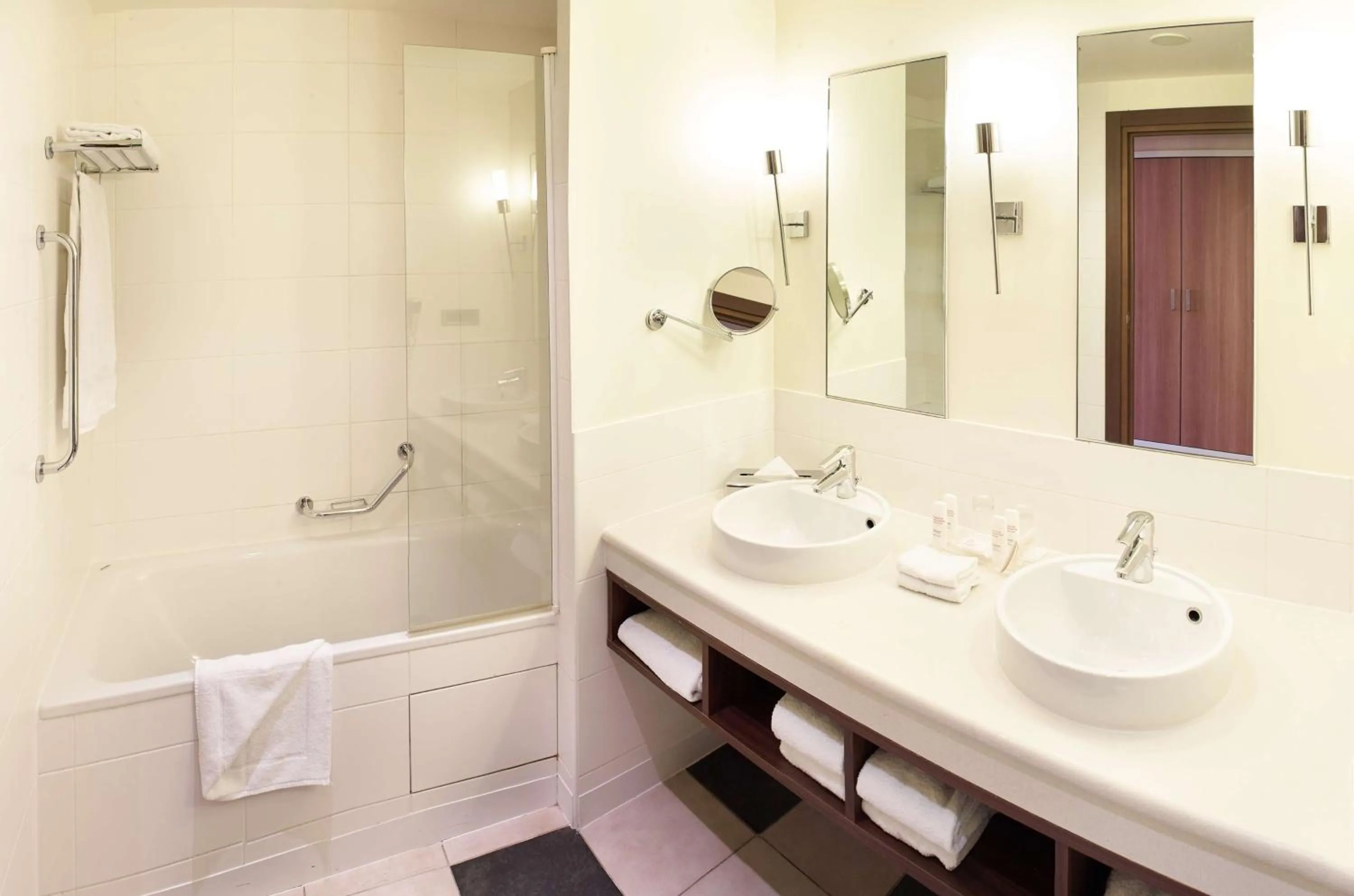 Standard Room with Spa Access in Radisson Blu Hotel Paris, Marne-la-Vallée