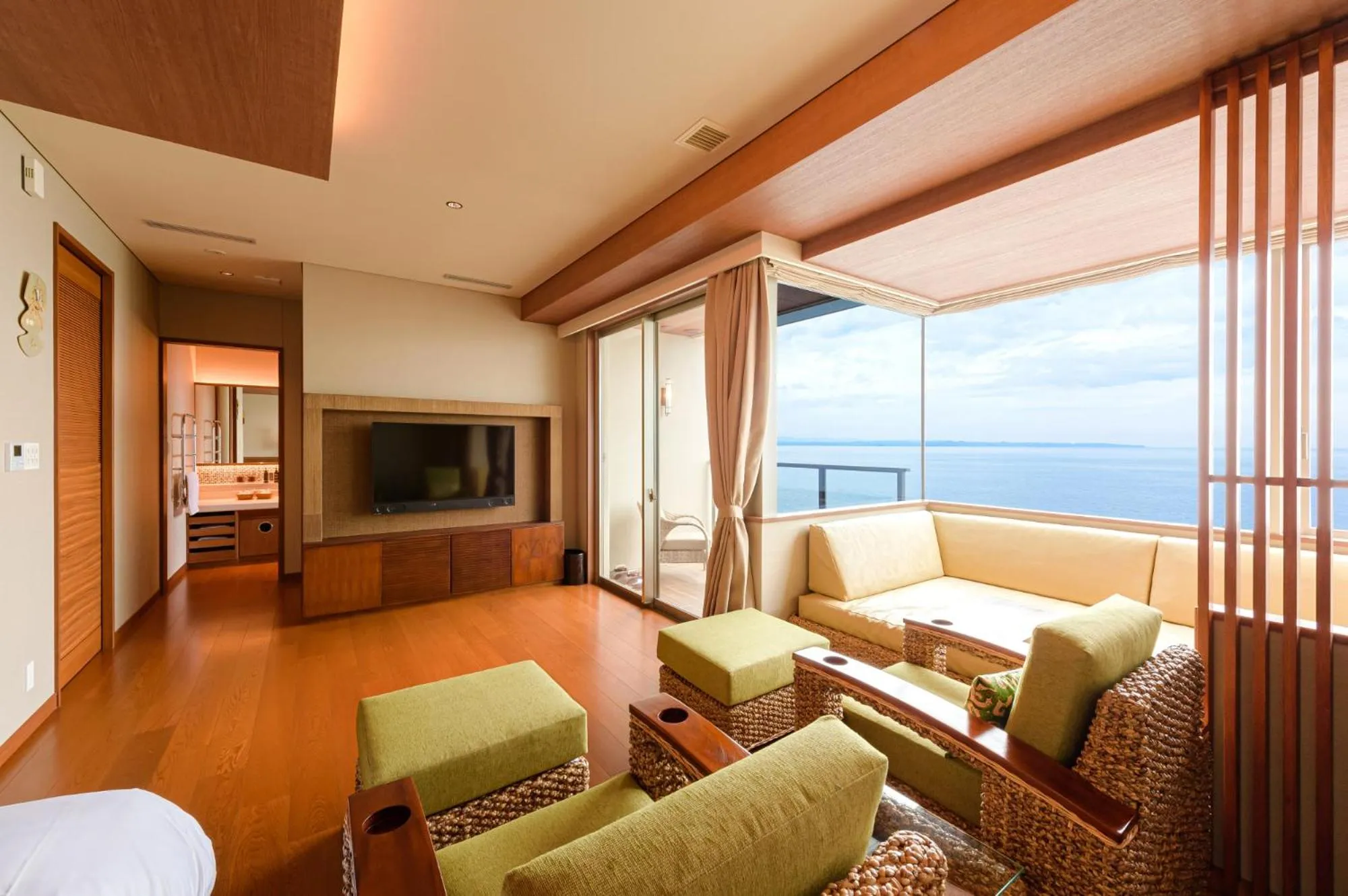 Superior Twin Room with Extra Bed and Open-Air Bath - New Building in AMANE resort SEIKAI