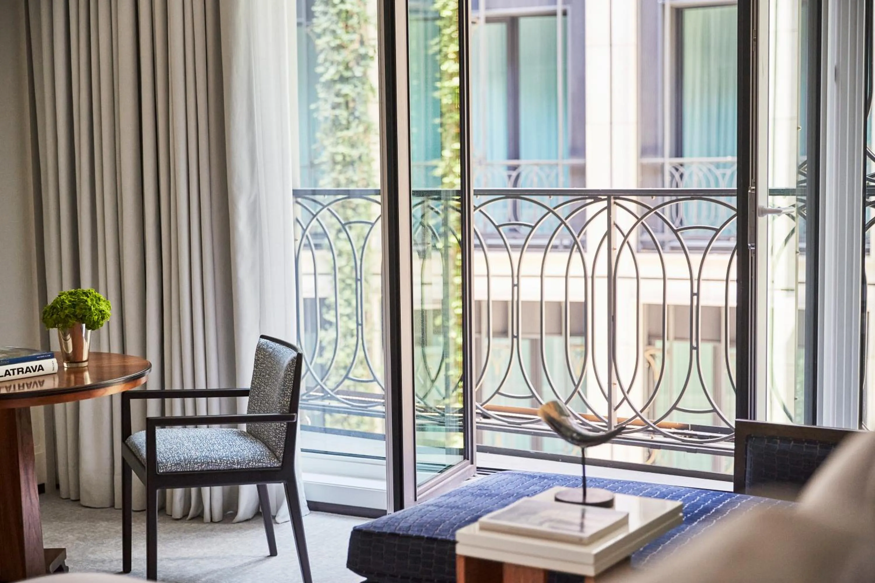 Superior Room Two Double Beds in Four Seasons Hotel Madrid