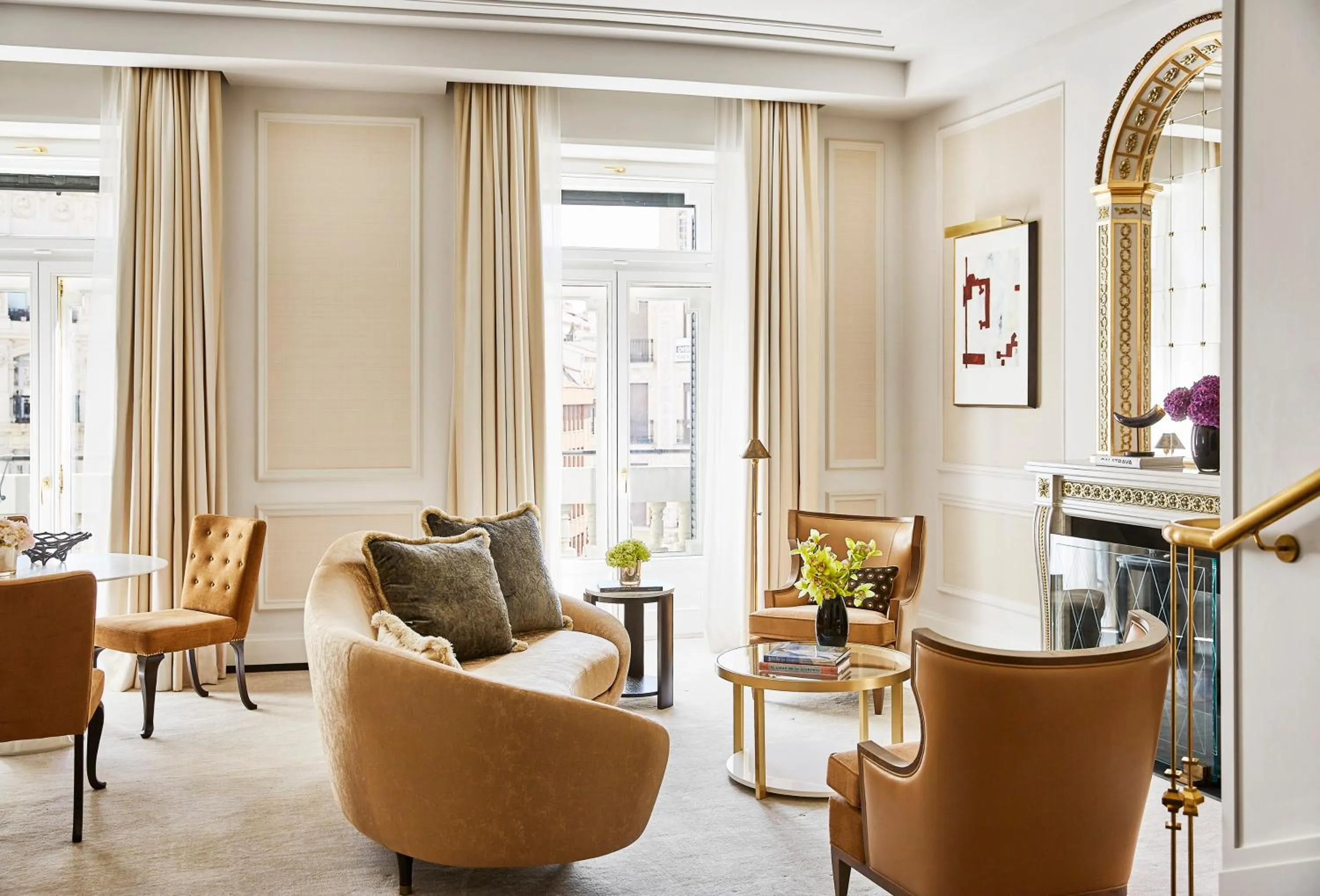 One Bedroom Suite King in Four Seasons Hotel Madrid