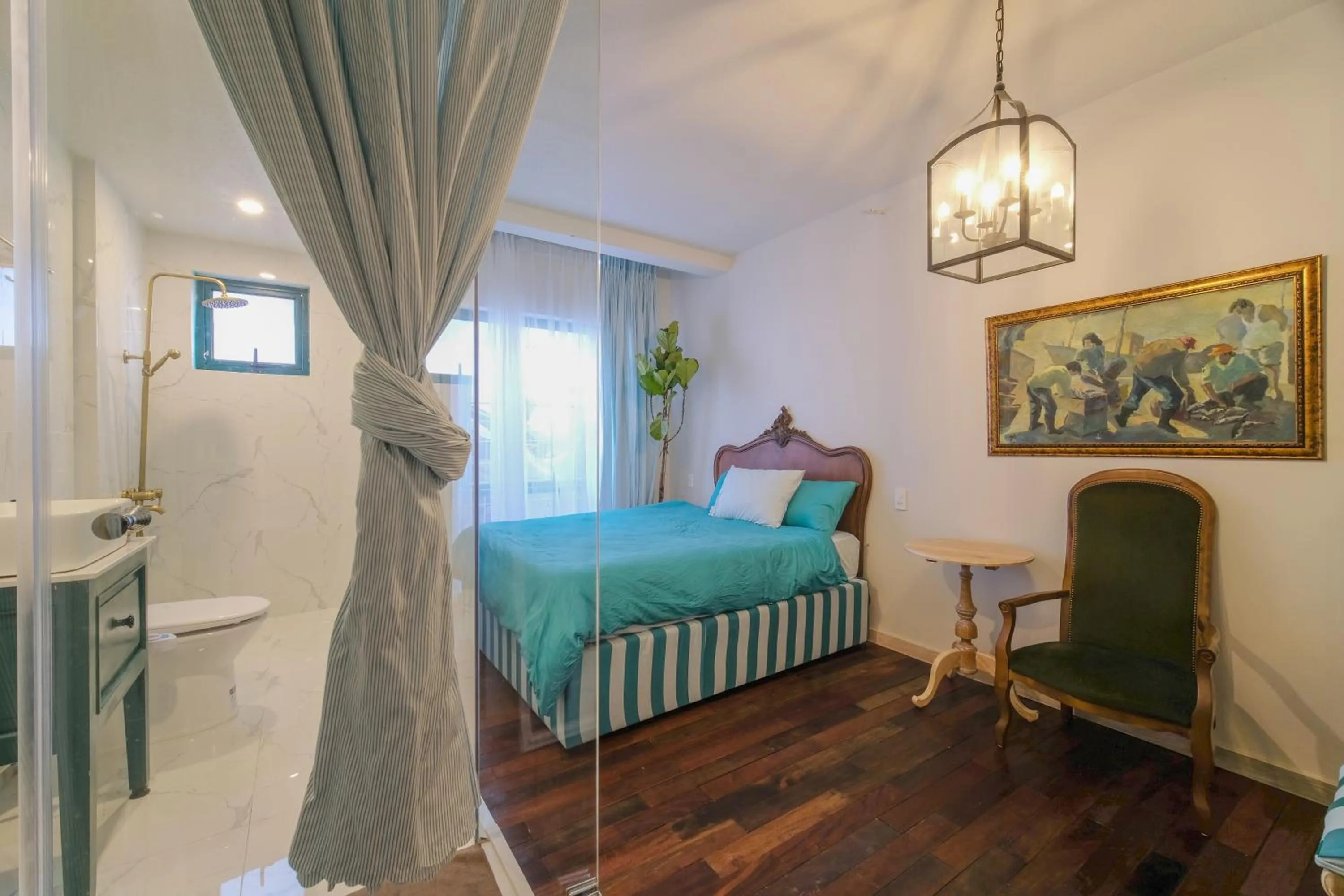 Queen Room in Lacasa May