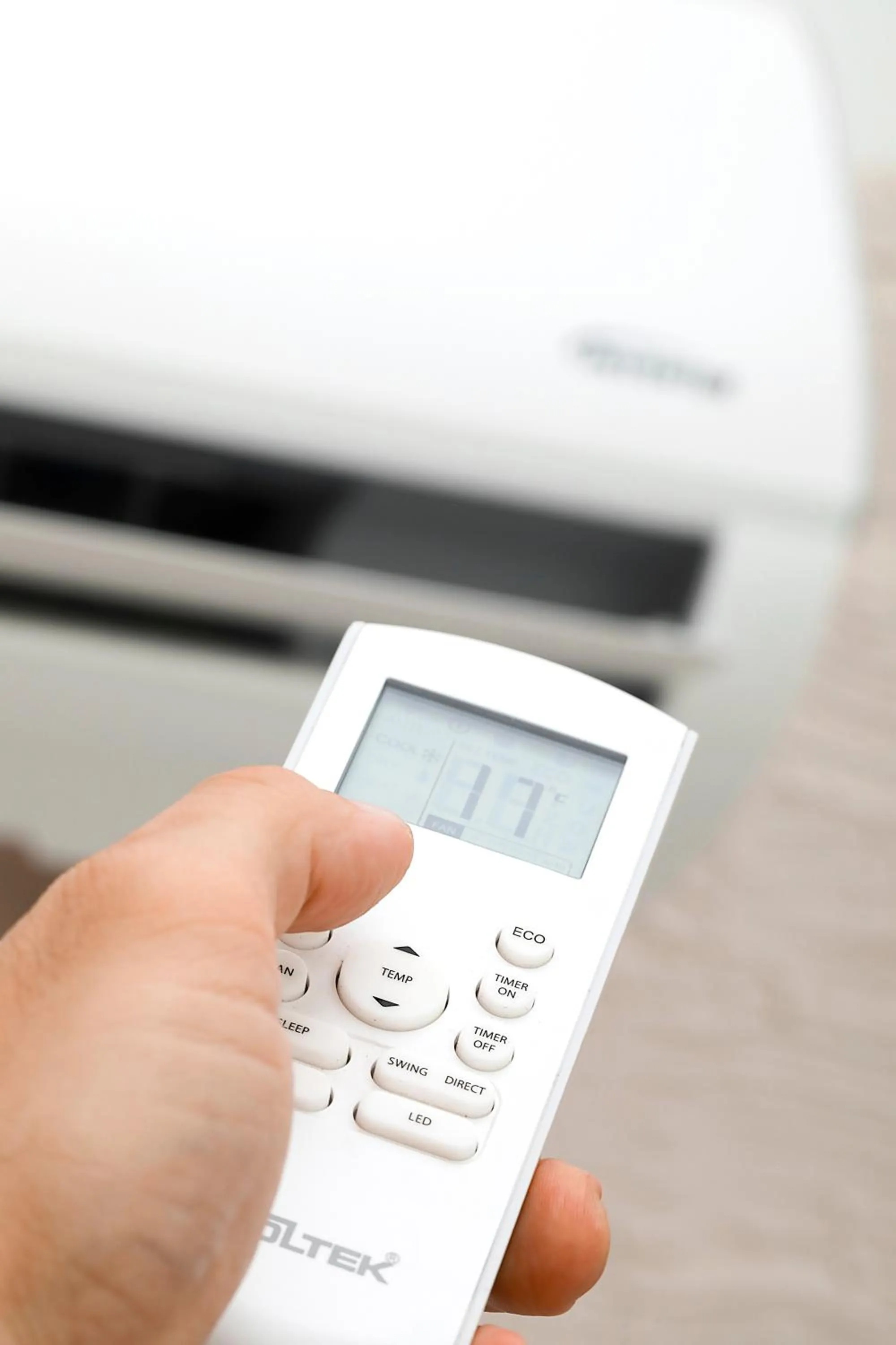 Queen Room with Garden View in Igloo Beach Lodge