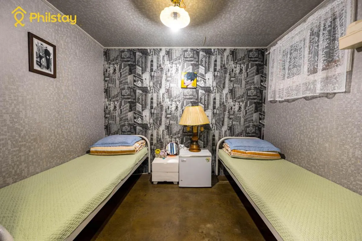 Twin Room with Shared Bathroom - single occupancy in Mamas and Papas Guesthouse and Apartments in Seoul