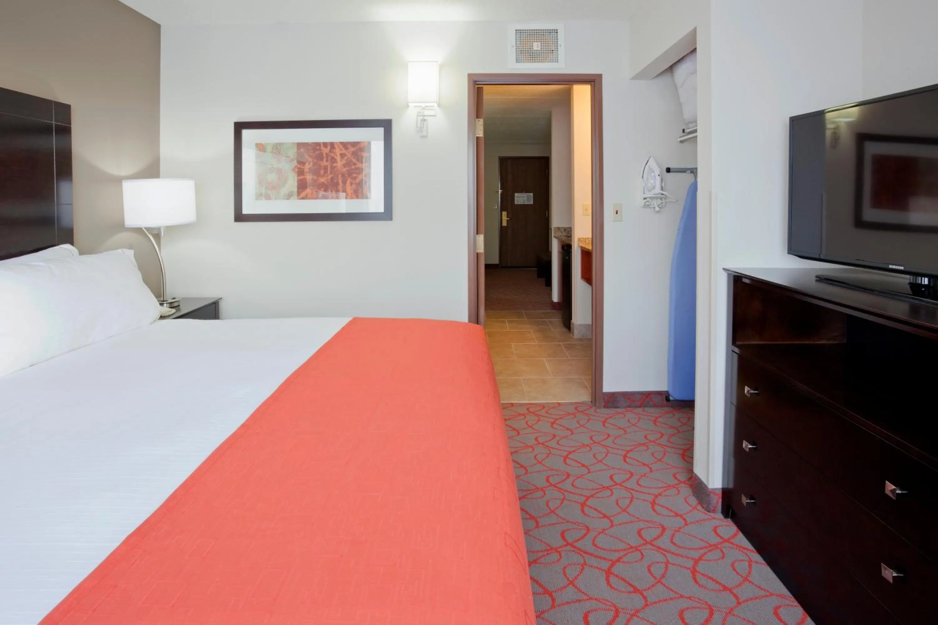 King Suite with Sofa Bed in Holiday Inn Express & Suites Bloomington West by IHG