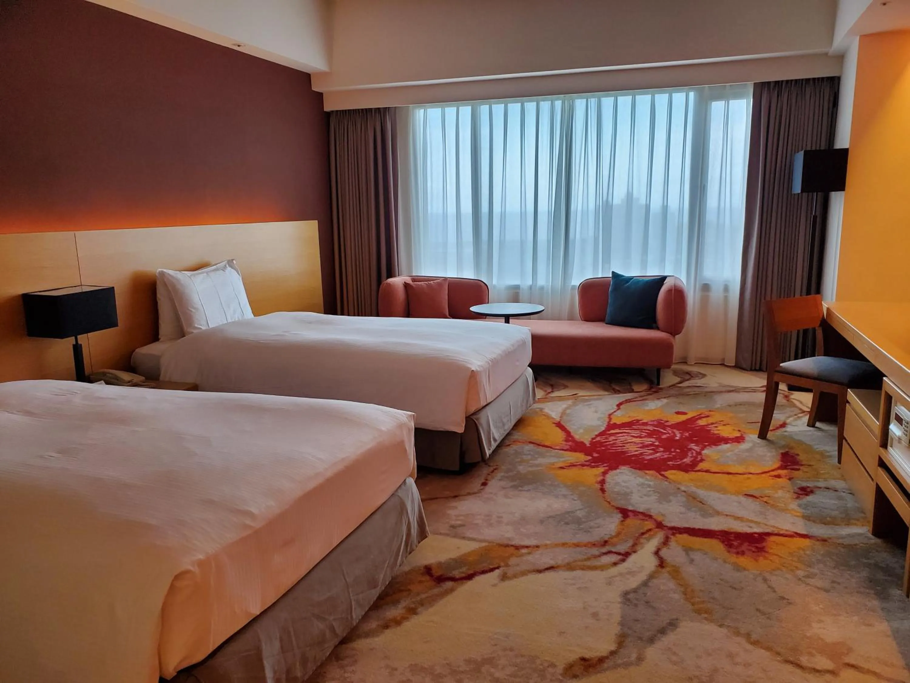 Deluxe Twin Room in Parkview Hotels & Resorts