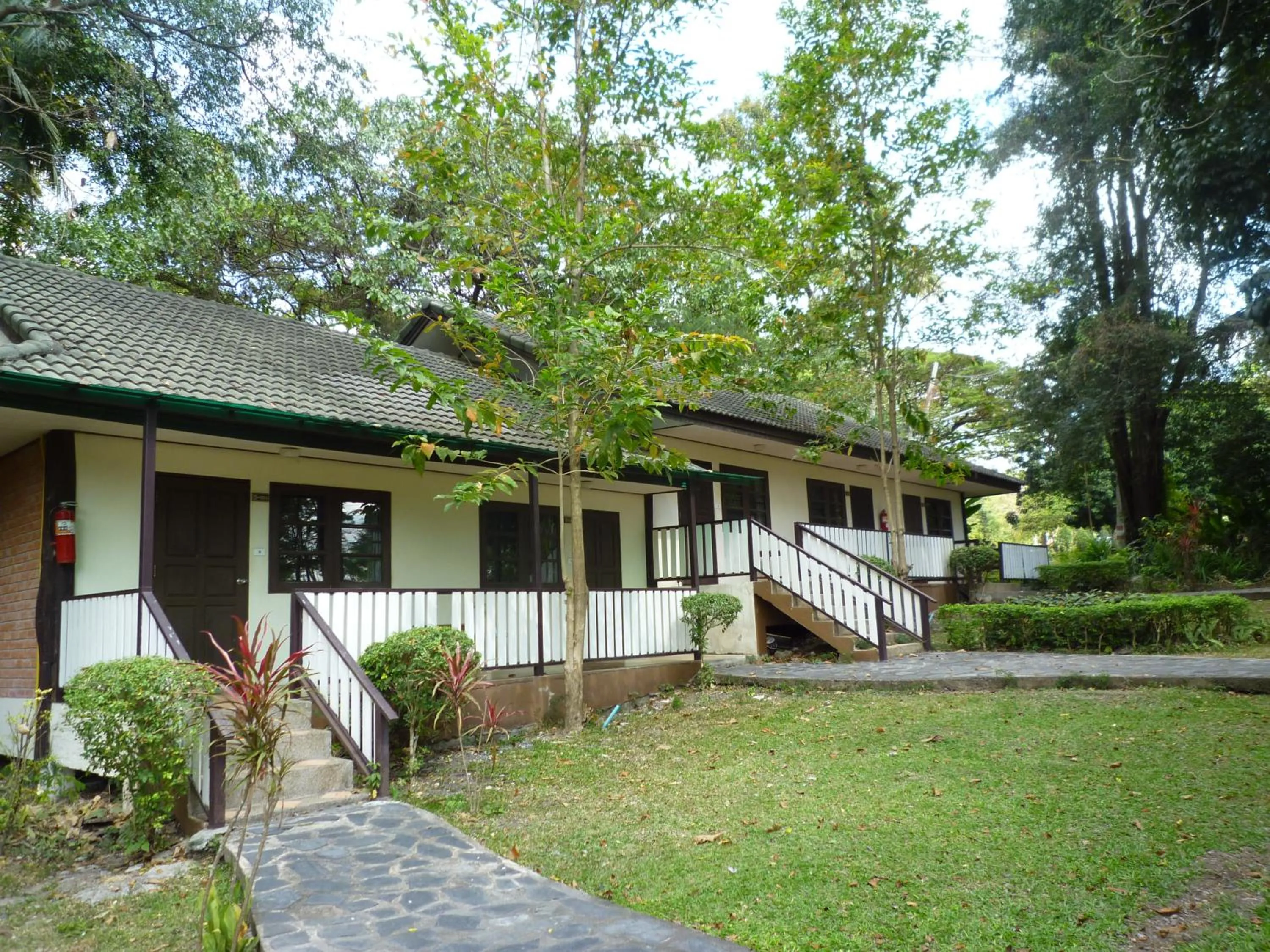 Superior Twin Room with Garden View in Muaklek Paradise Resort