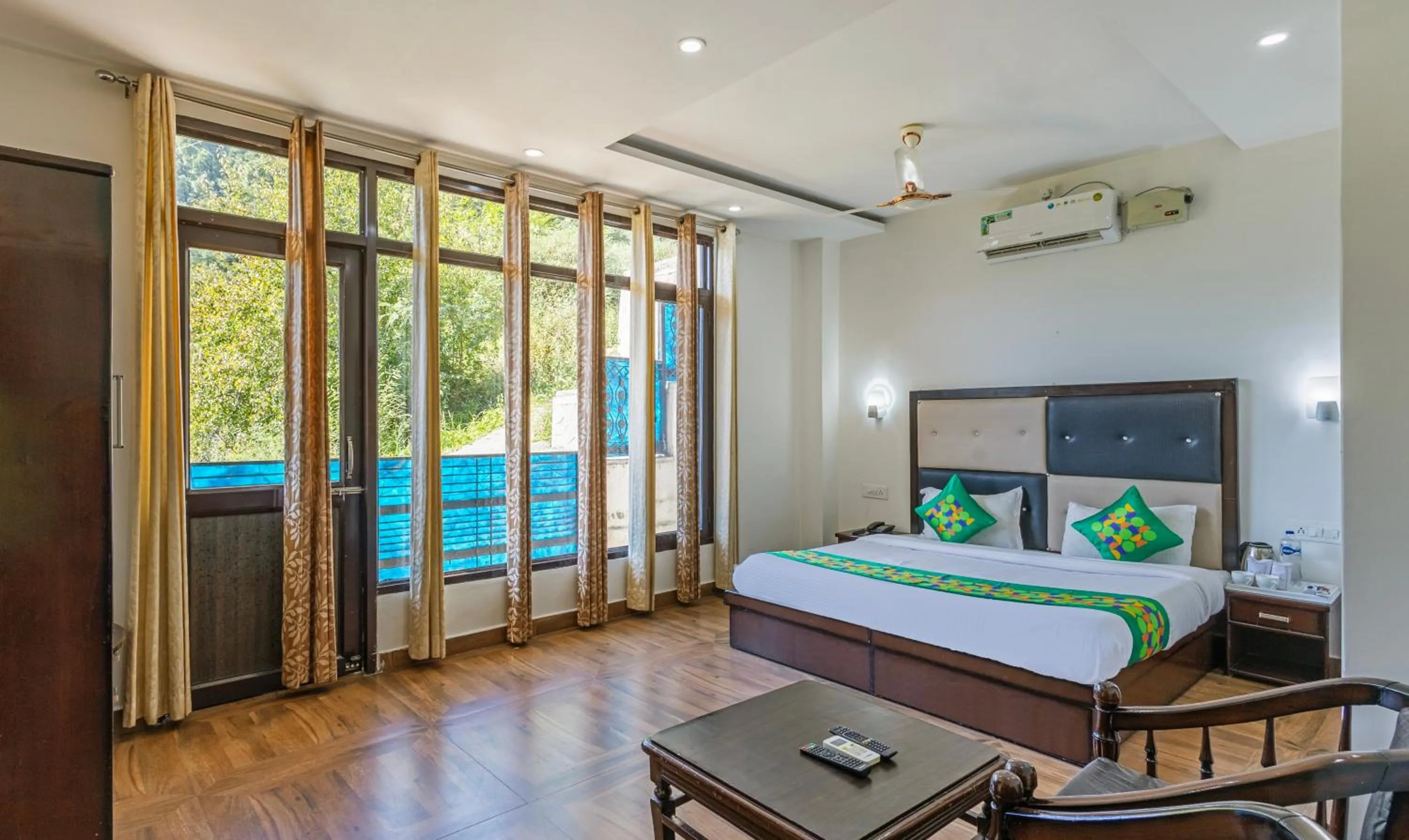 Standard Room With Mountain View  in Treebo Anjukul