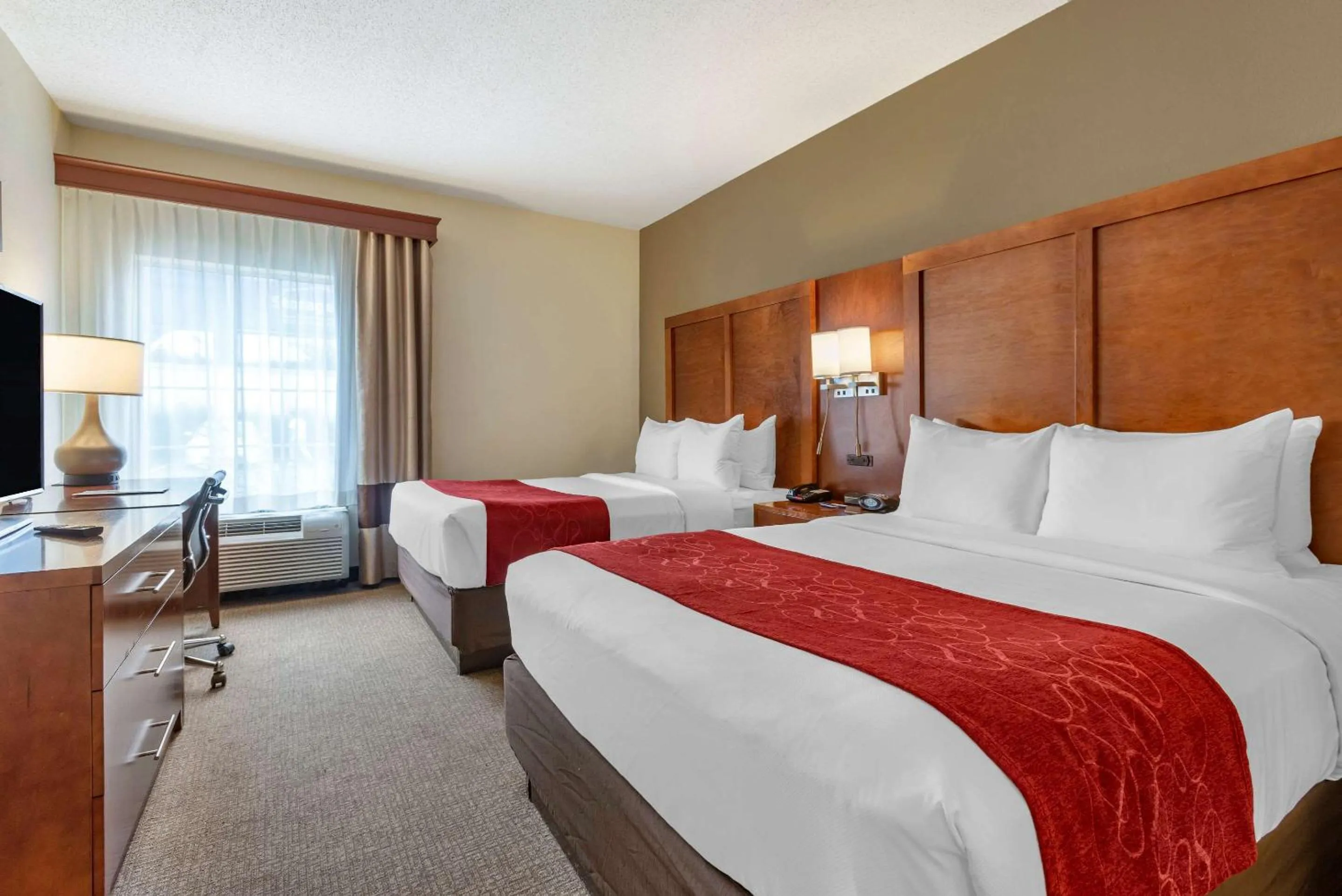 Queen Room with Two Queen Beds in Comfort Suites Newark - Harrison