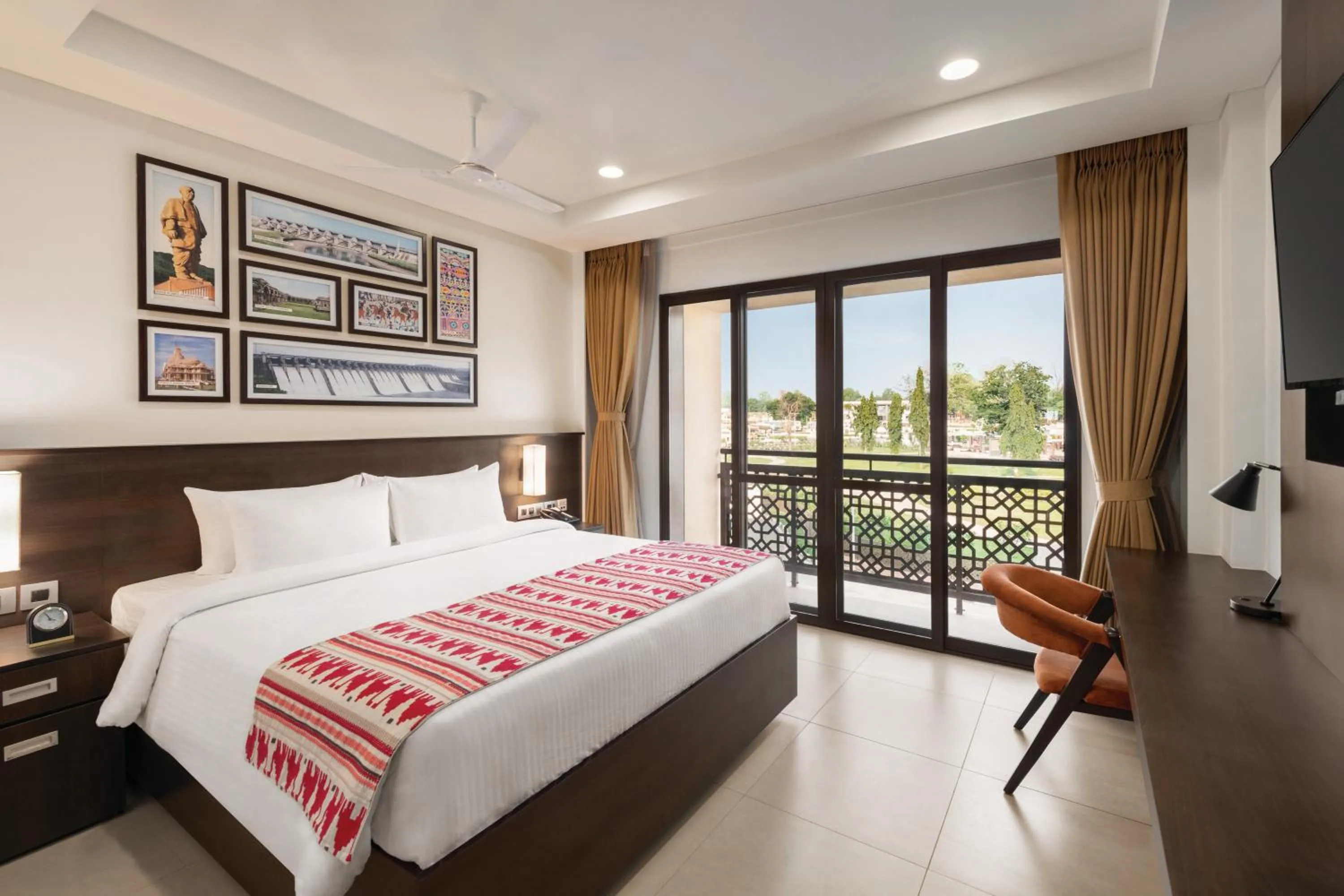 Superior King Room with Garden View - Non-Smoking in Ramada Encore by Wyndham Statue of Unity
