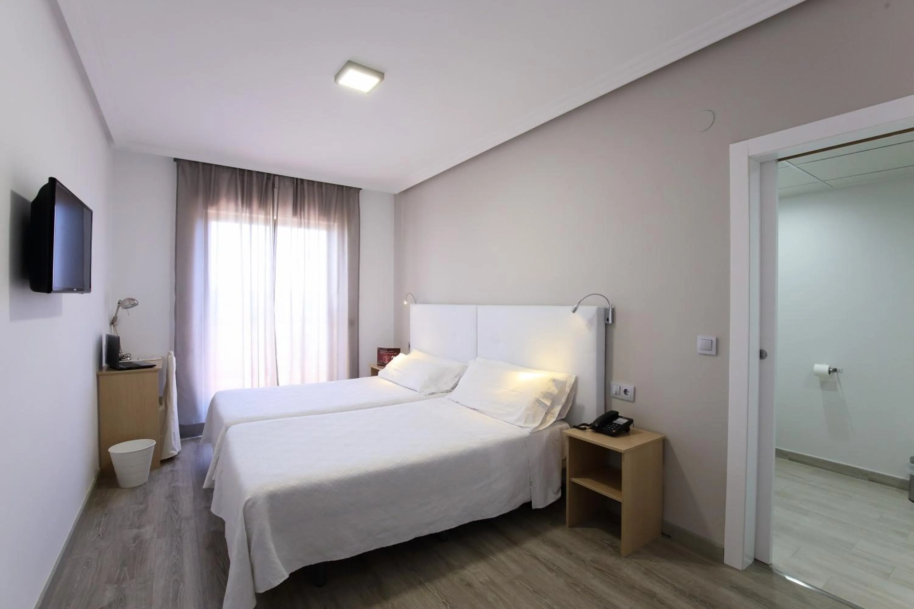 Superior Double Room in Hotel Castilla Torrijos