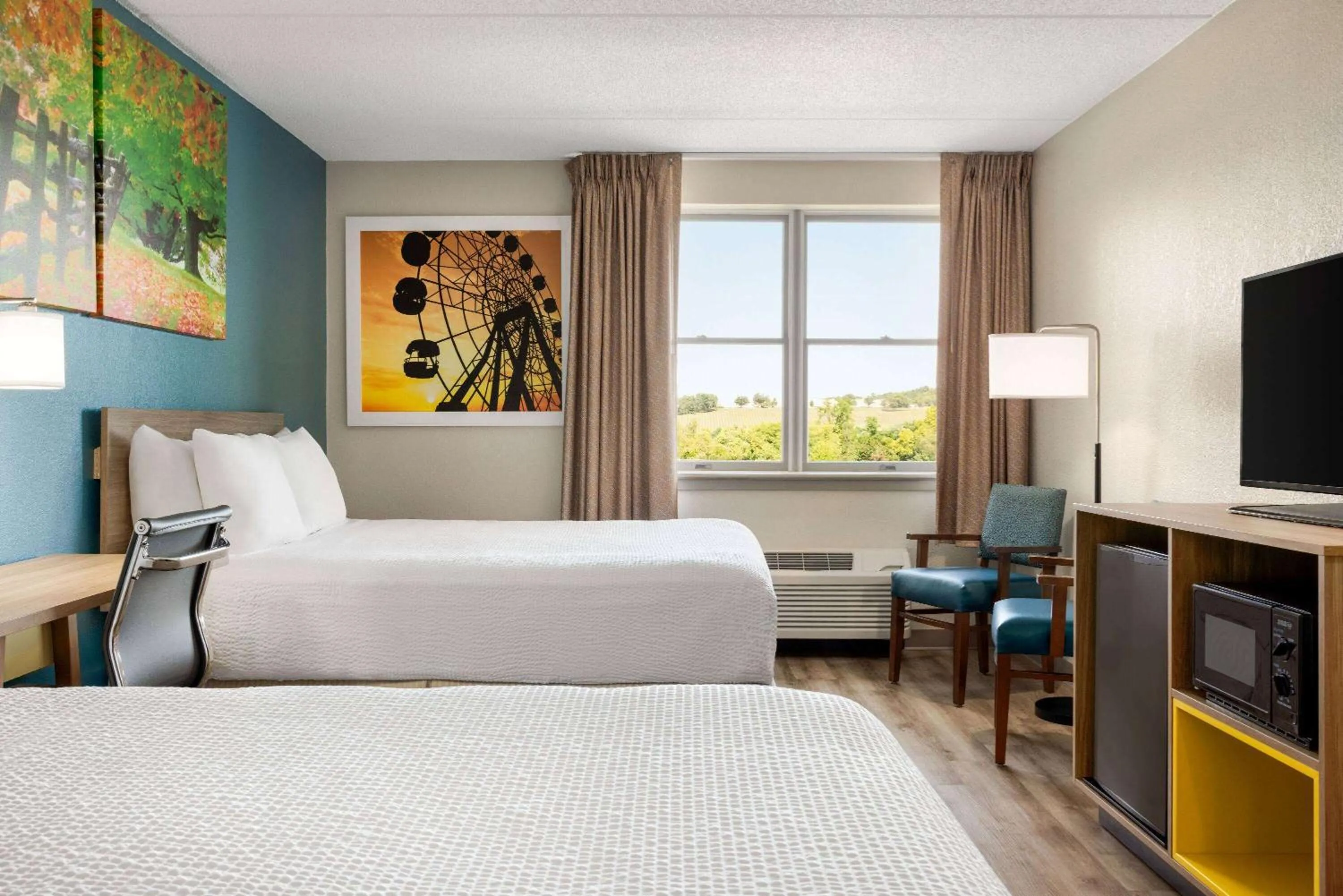 Queen Room with Two Queen Beds - Mobility Access/Non-Smoking in Days Inn by Wyndham Hershey