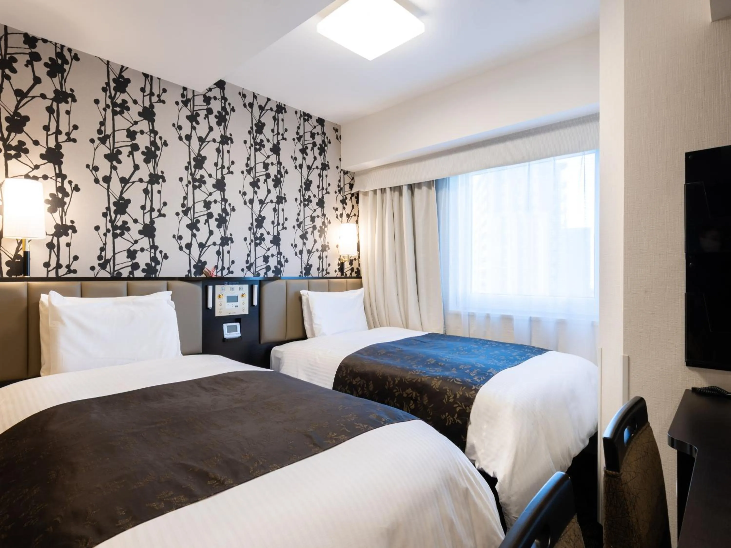 Small Twin Room - single occupancy in APA Hotel Takaoka Ekimae