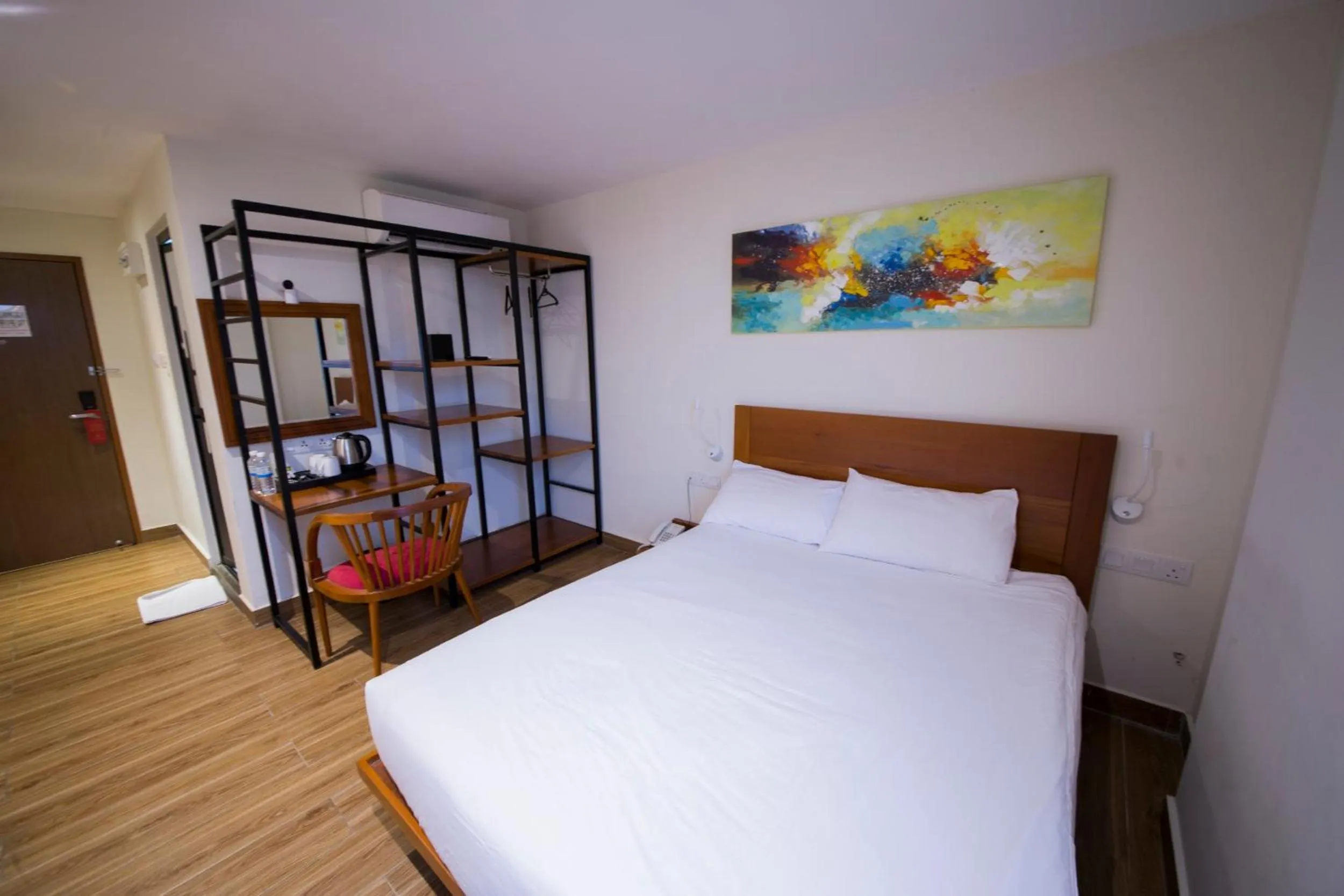 Deluxe Queen Room in The Point Boutique Hotel