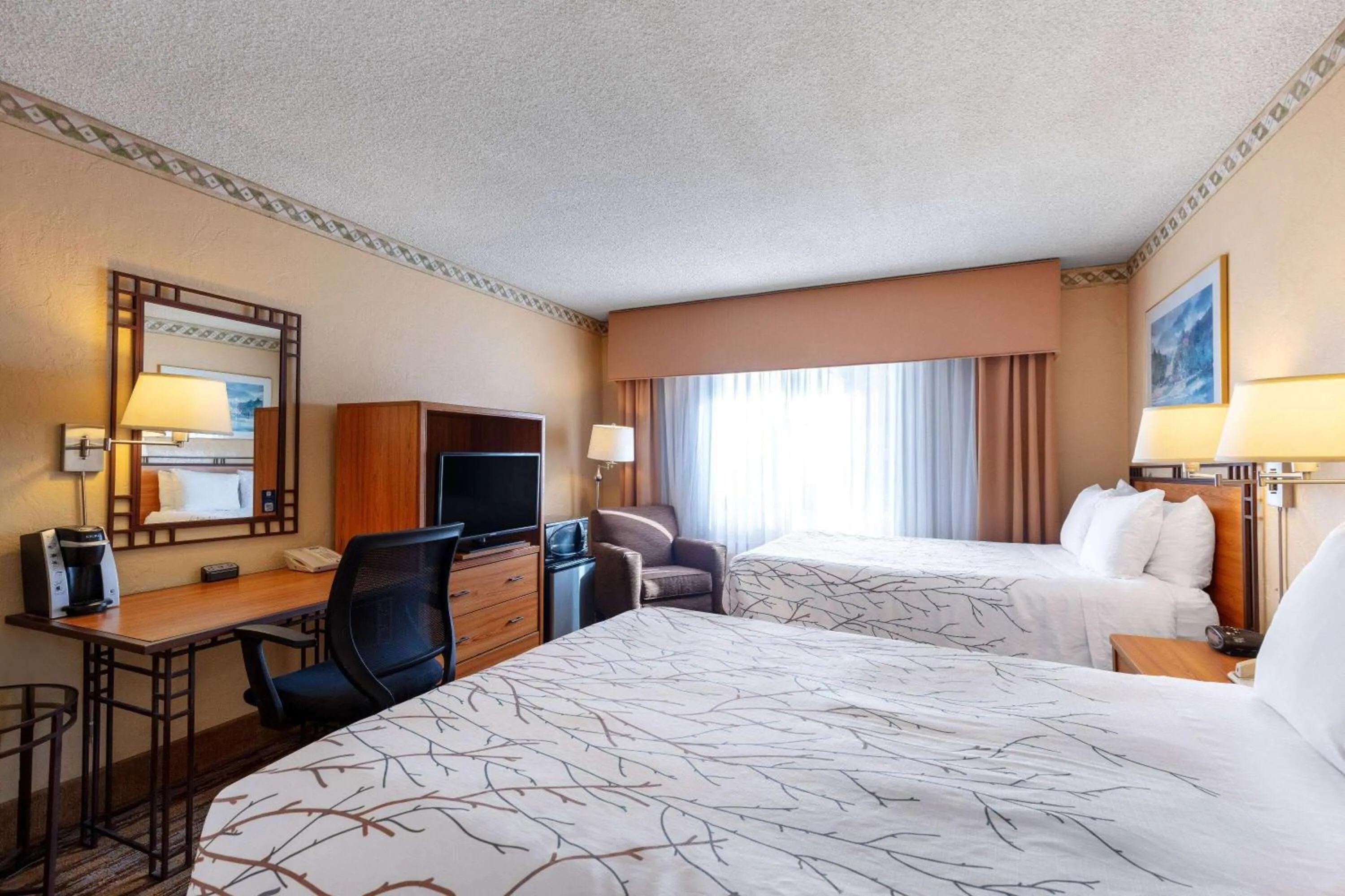 Double Room with Two Double Beds - Non-Smoking in Travelodge by Wyndham Seattle By The Space Needle