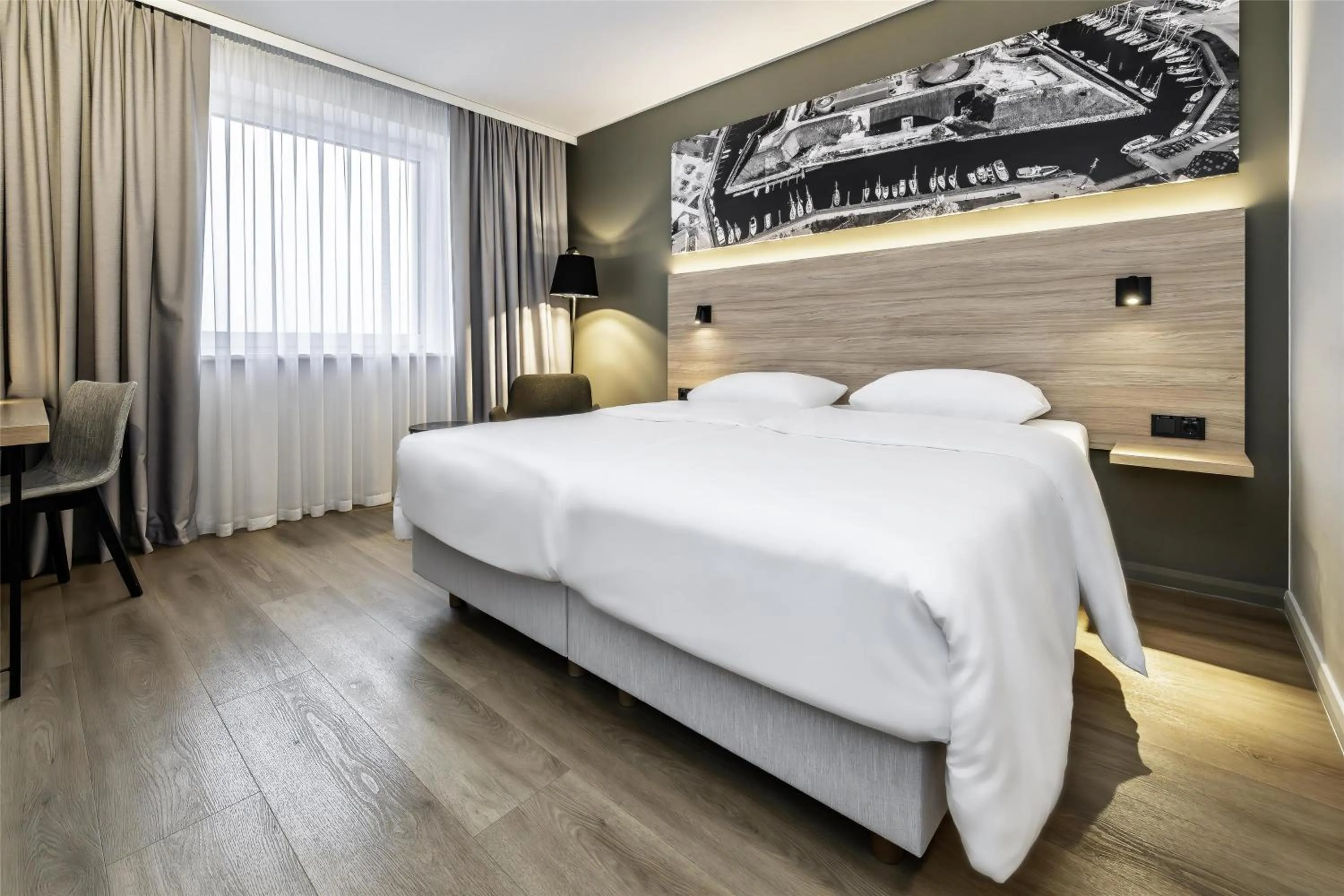 Standard Twin Room with Street View - Non-Smoking in Park Inn by Radisson Vilnius Airport Hotel & Conference Centre