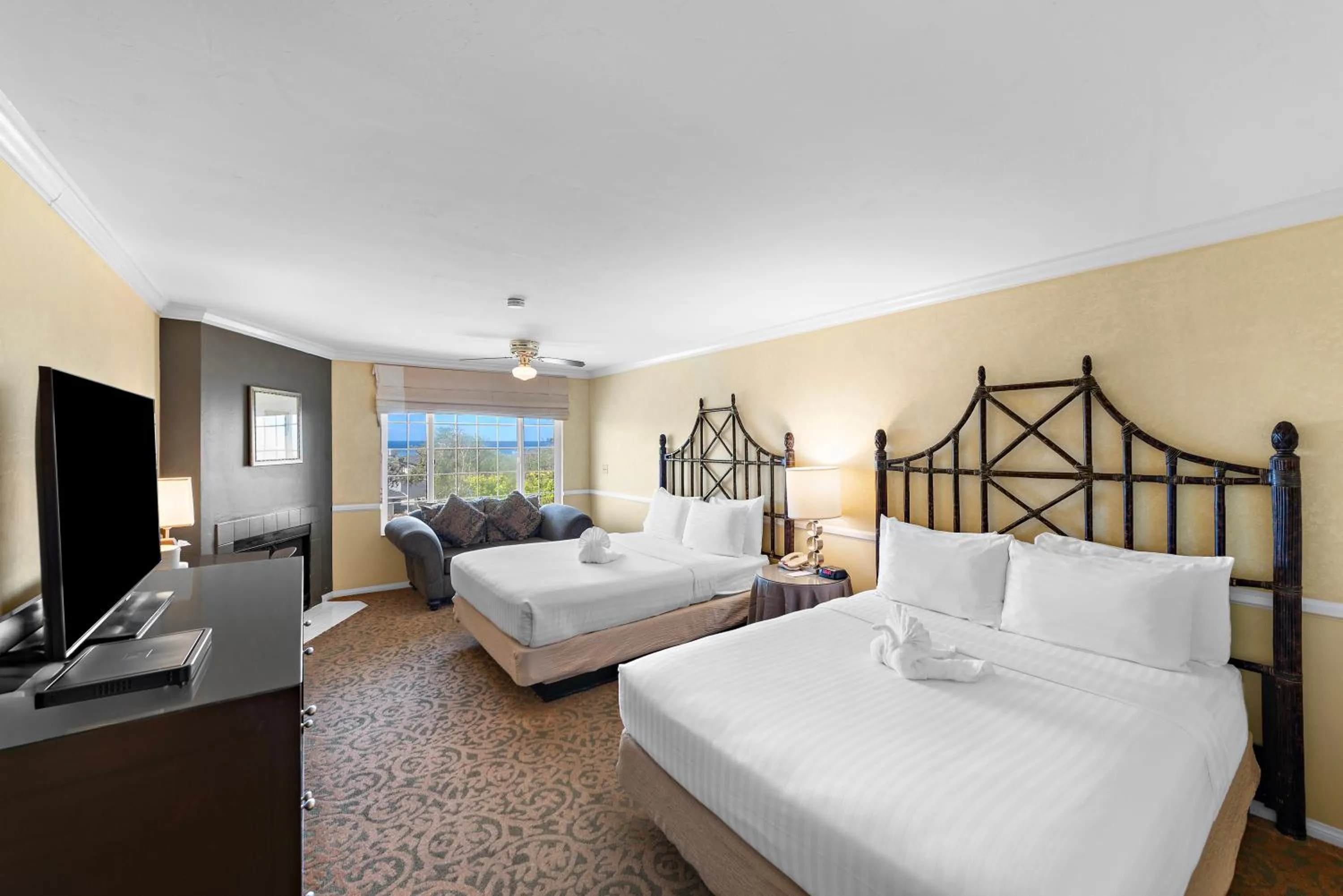 Deluxe Double Room with Sea View in The Morgan San Simeon - Cambria by Hearst Castle