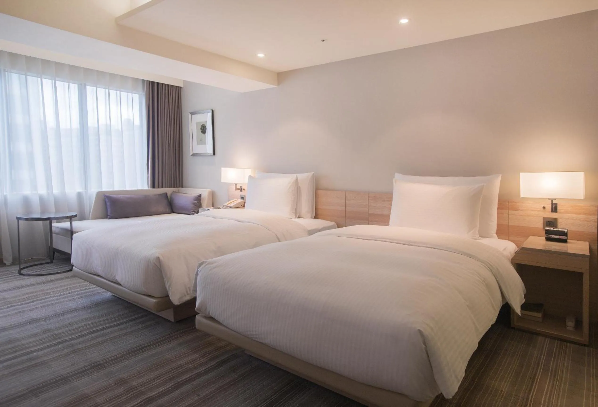 Comfort Twin Room in Hotel COZZI Minsheng Taipei