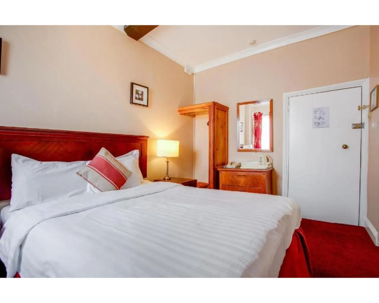 Standard Double Room in The Rose And Crown Hotel