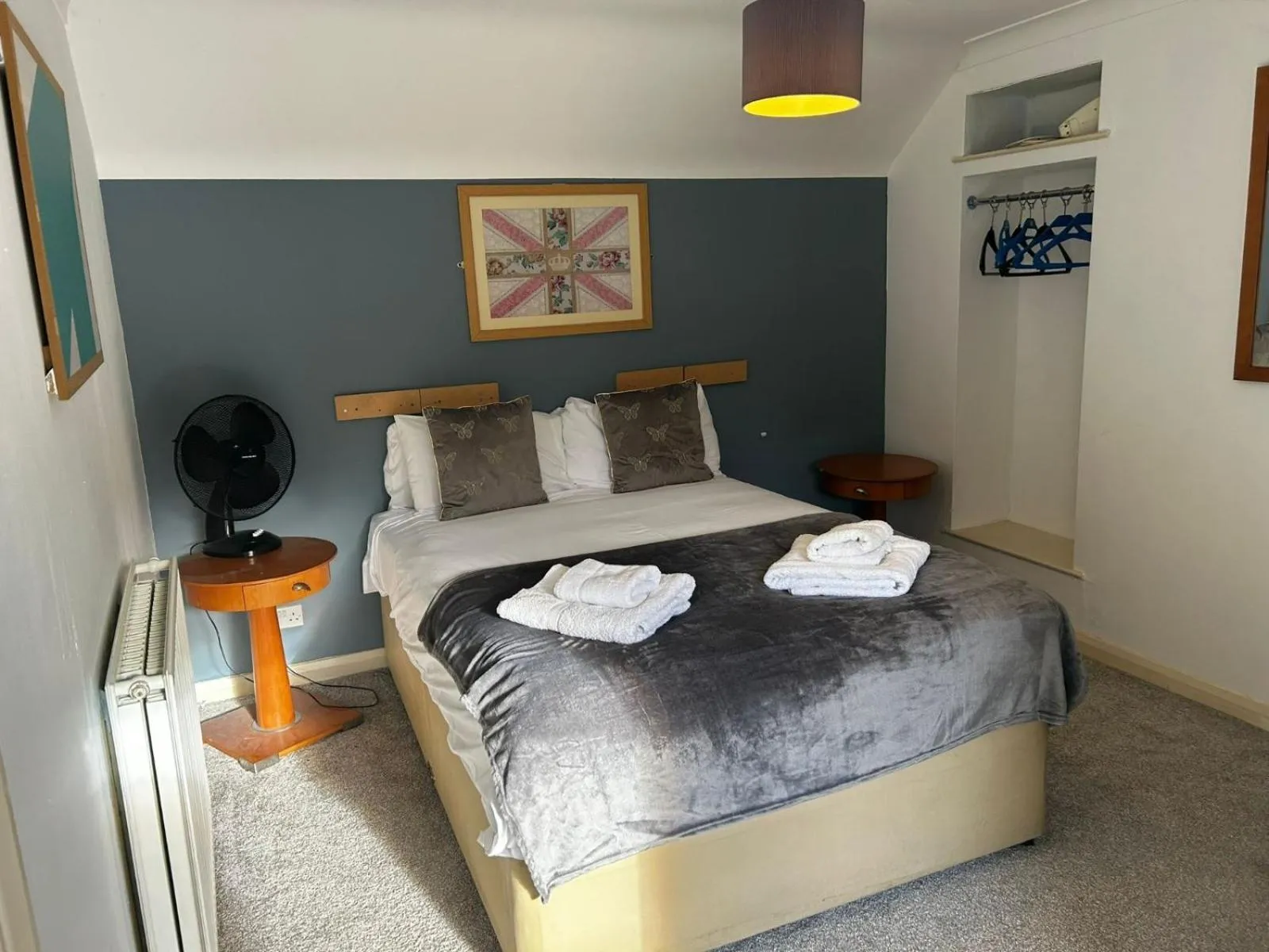 Double Room with Private Bathroom in The Rose And Crown Hotel