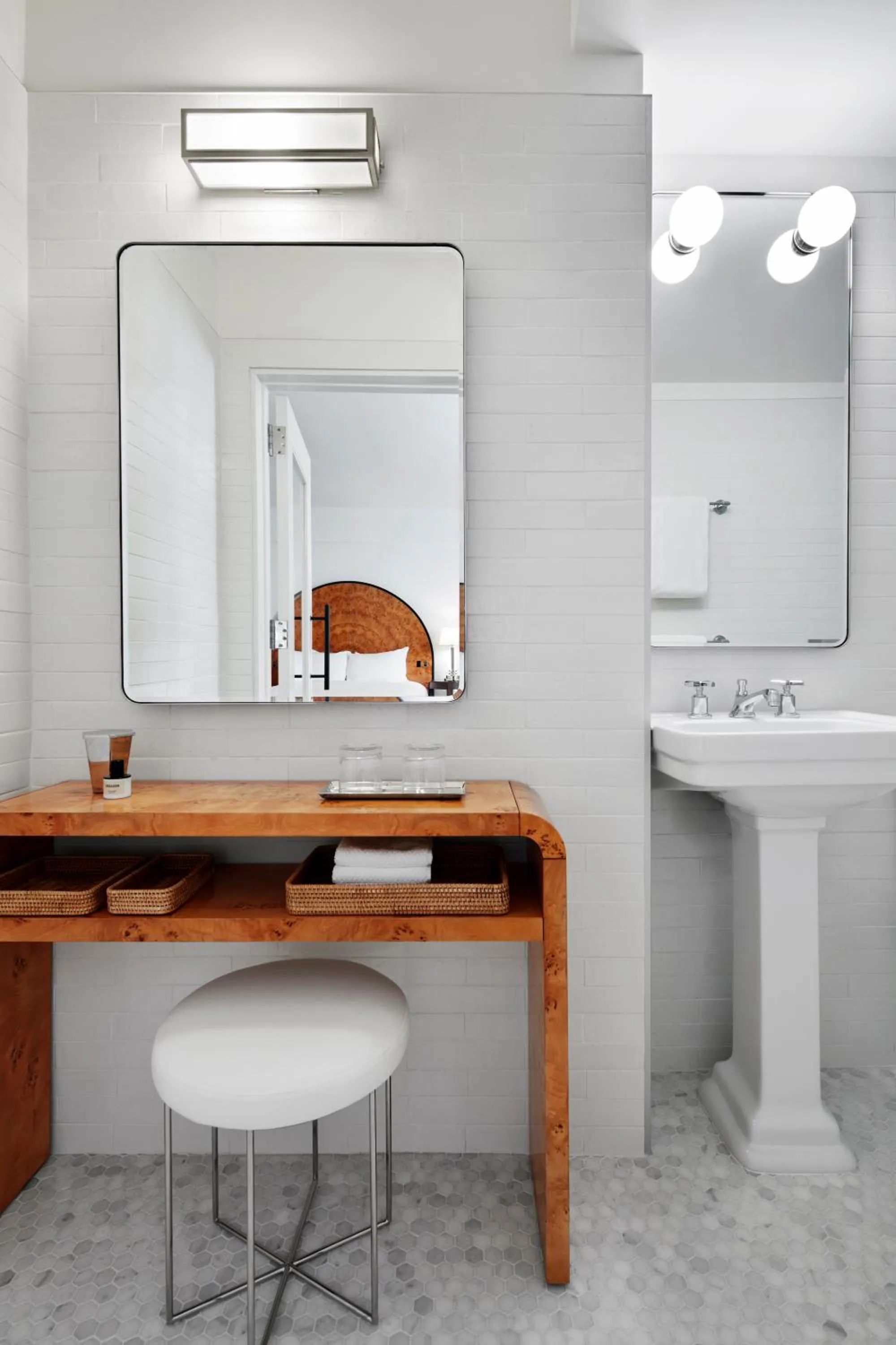 Premier King with Kitchenette in Lyle DC