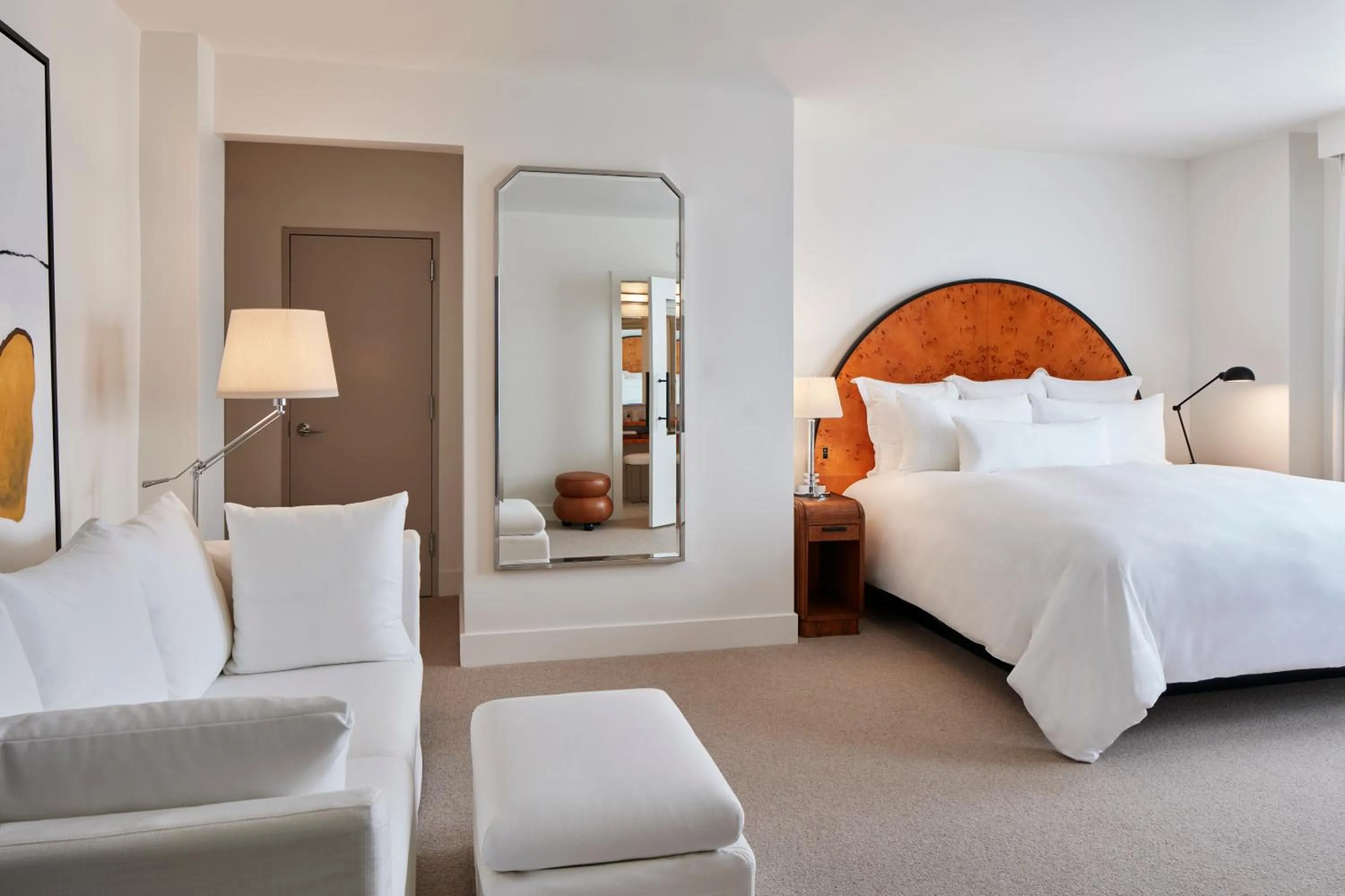 Deluxe King with Kitchenette   in Lyle DC