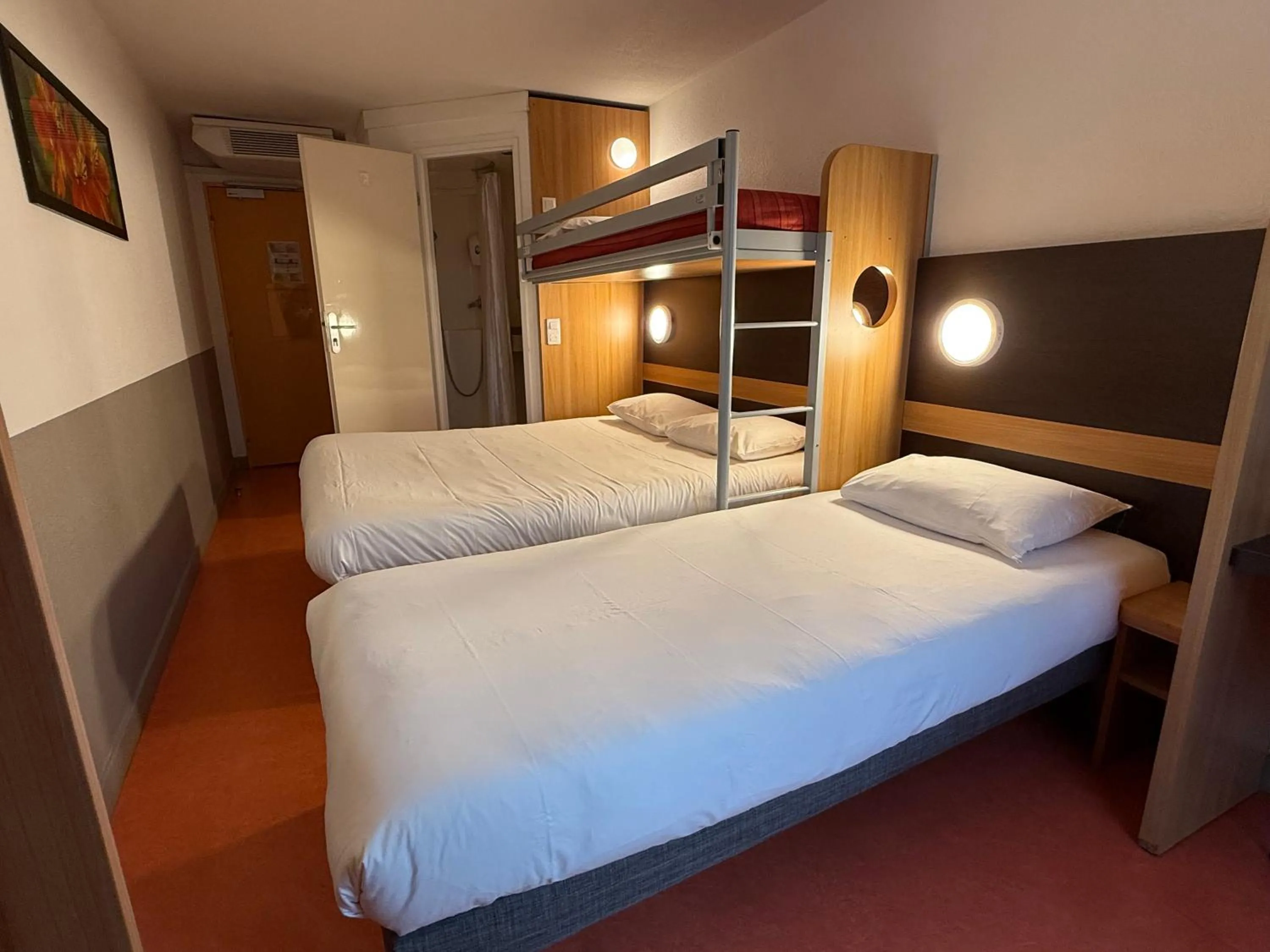 Quadruple Room in Premiere Classe Lisieux