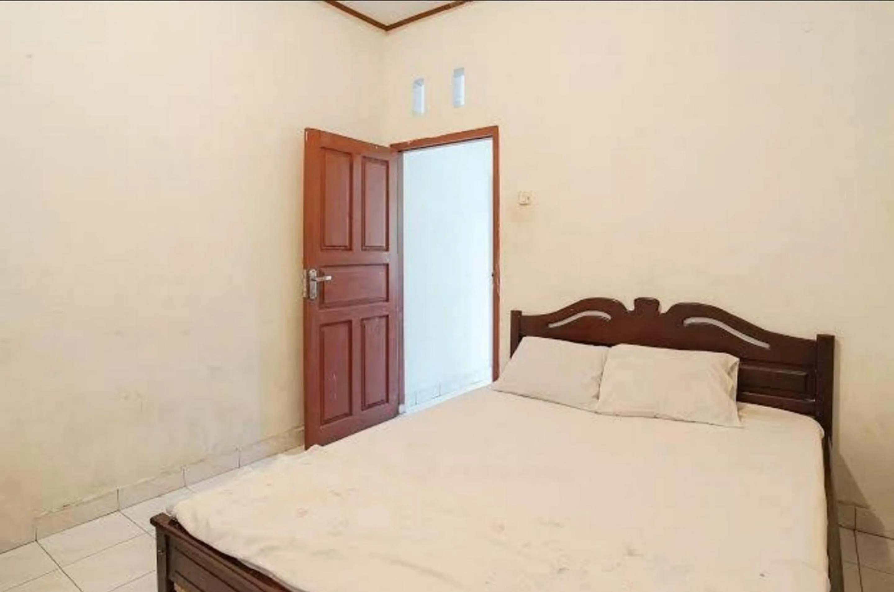 Standard Double Room in Mountain View Homestay