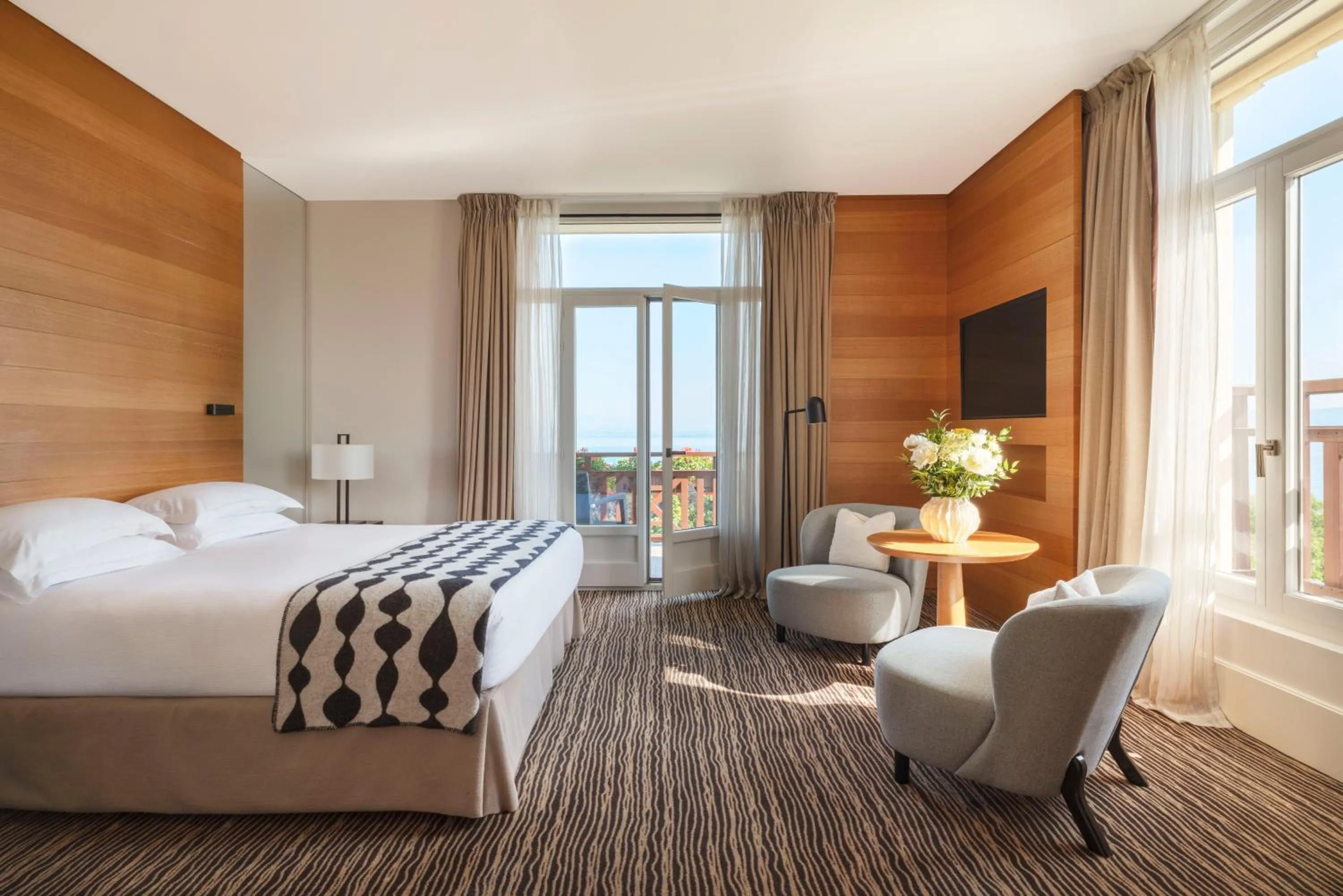 Suite with Lake View in Hôtel Ermitage