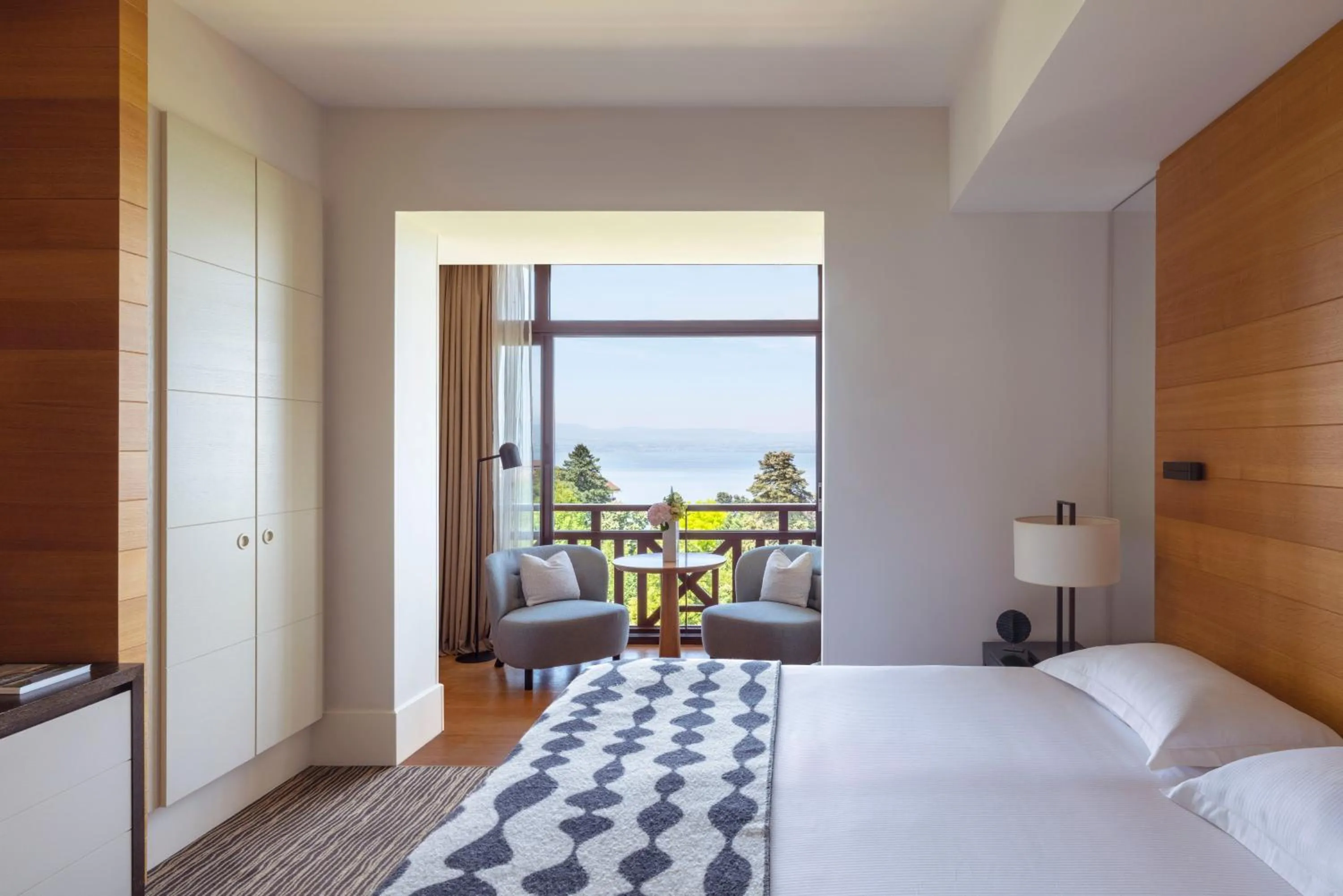 Deluxe Room with Lake View in Hôtel Ermitage