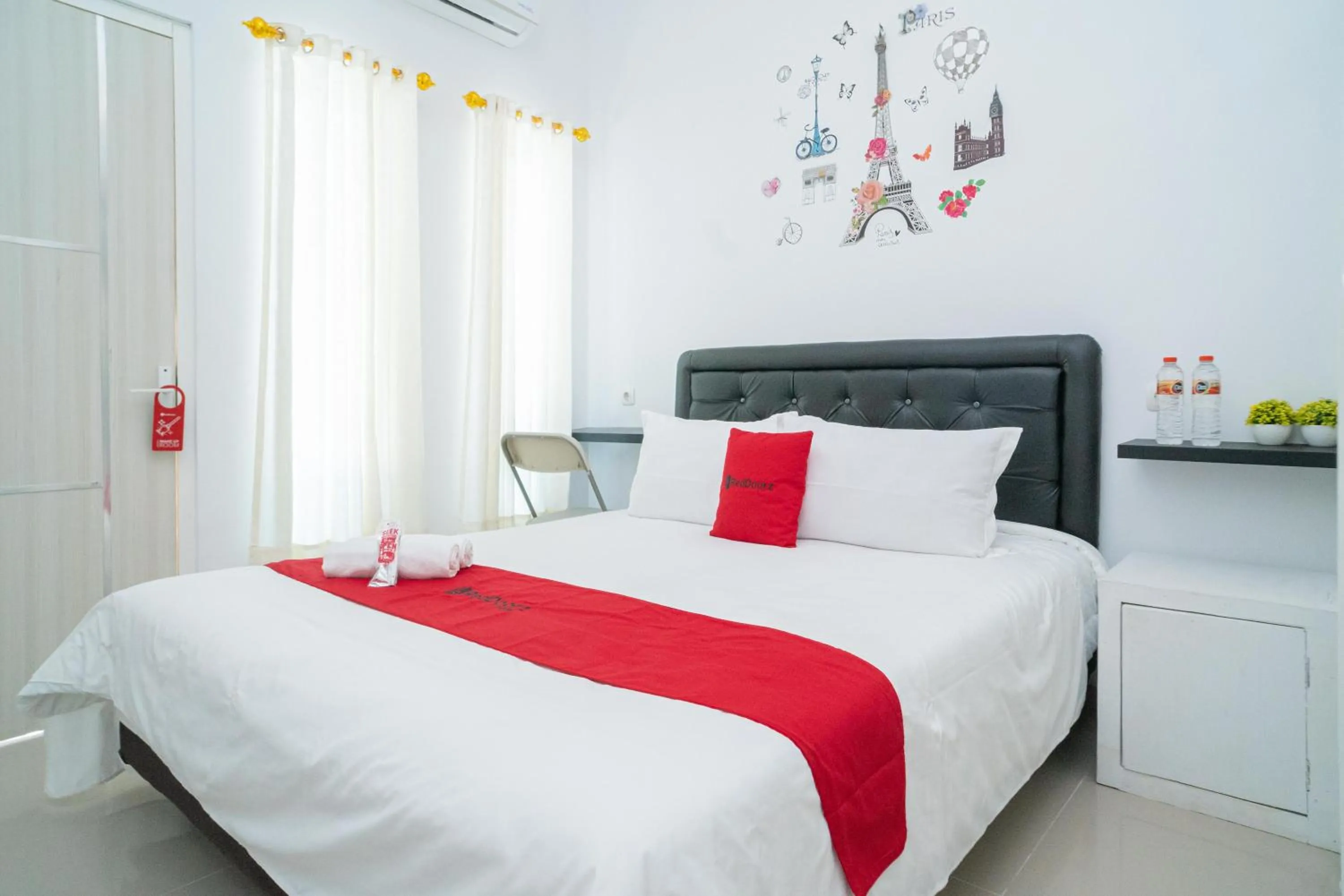 Double Room in RedDoorz Syariah At Winong Nganjuk