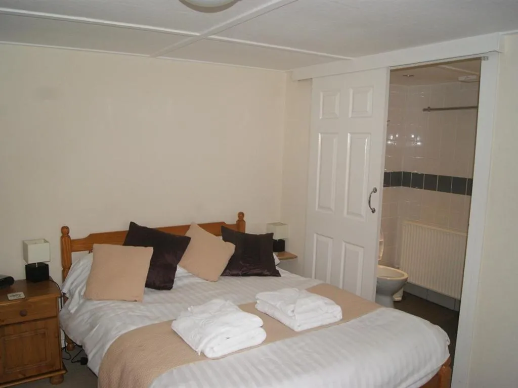 Small Double Room in King's Arms