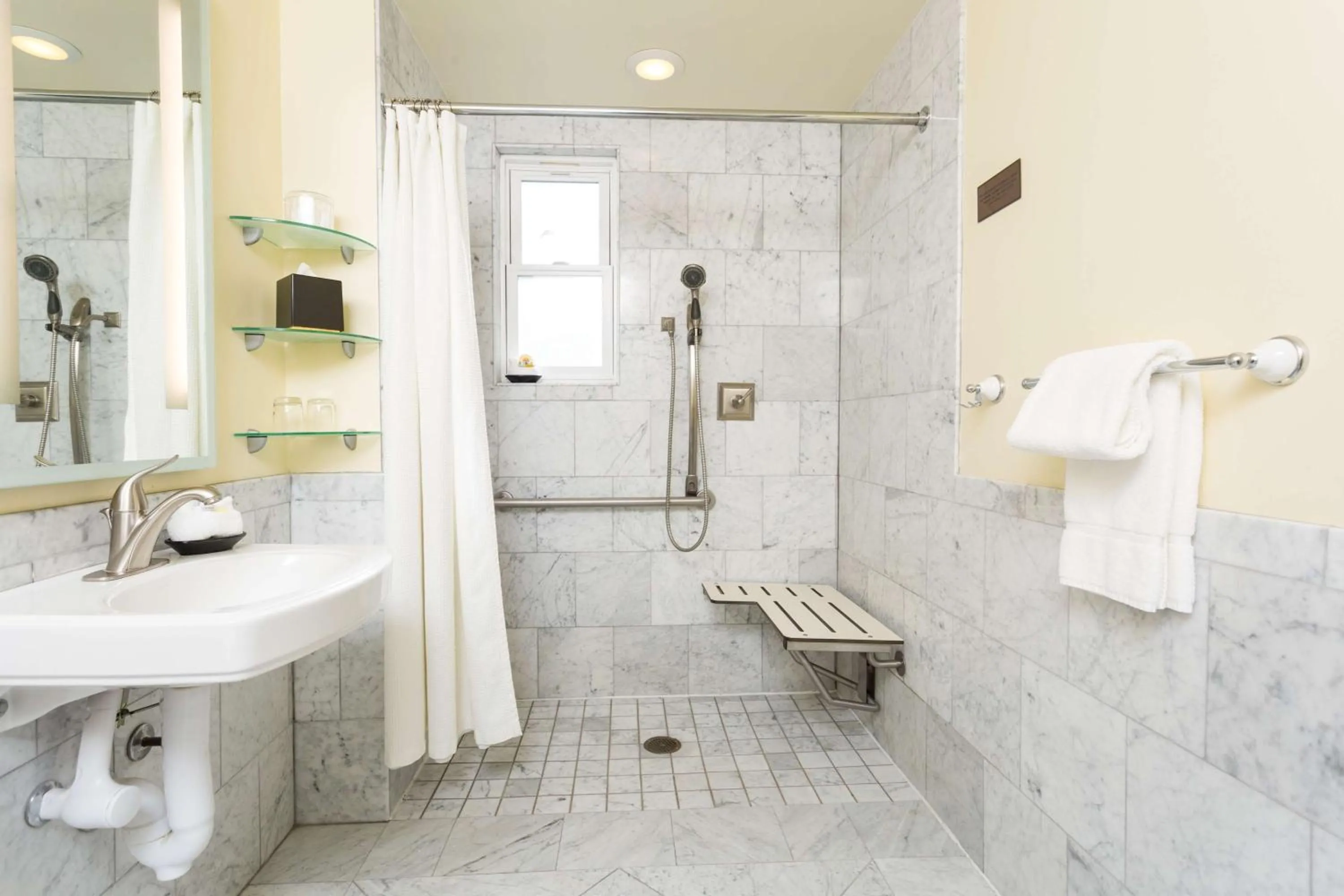 Deluxe Single Room - single occupancy - Non-Smoking in Cartwright Hotel Union Square - BW Premier Collection