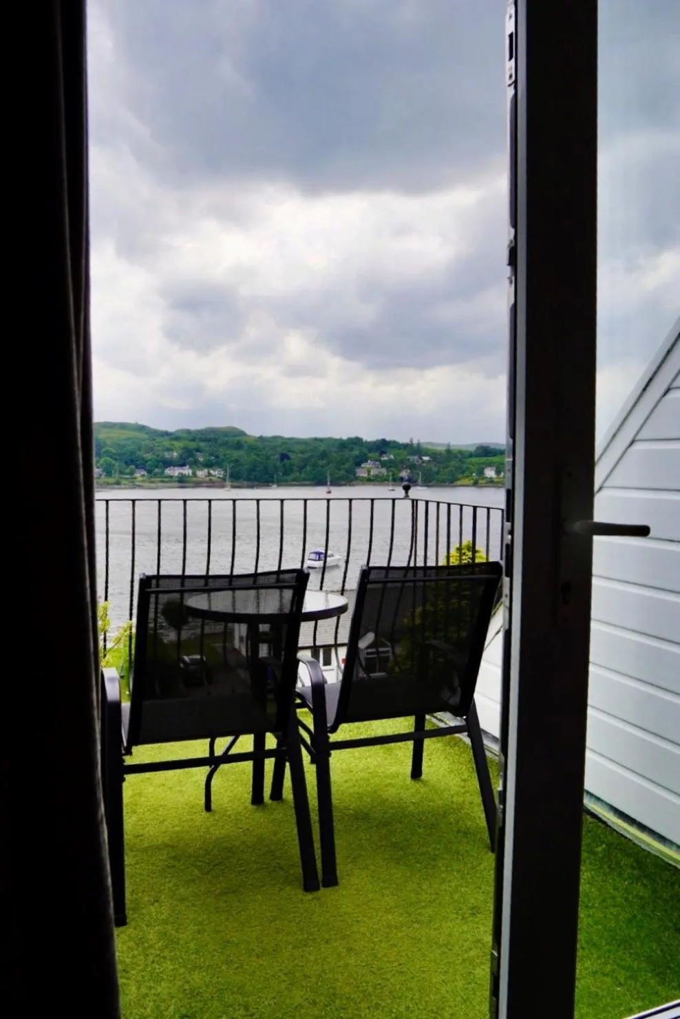 Superior Double Room with Balcony in Lochnell Arms Hotel