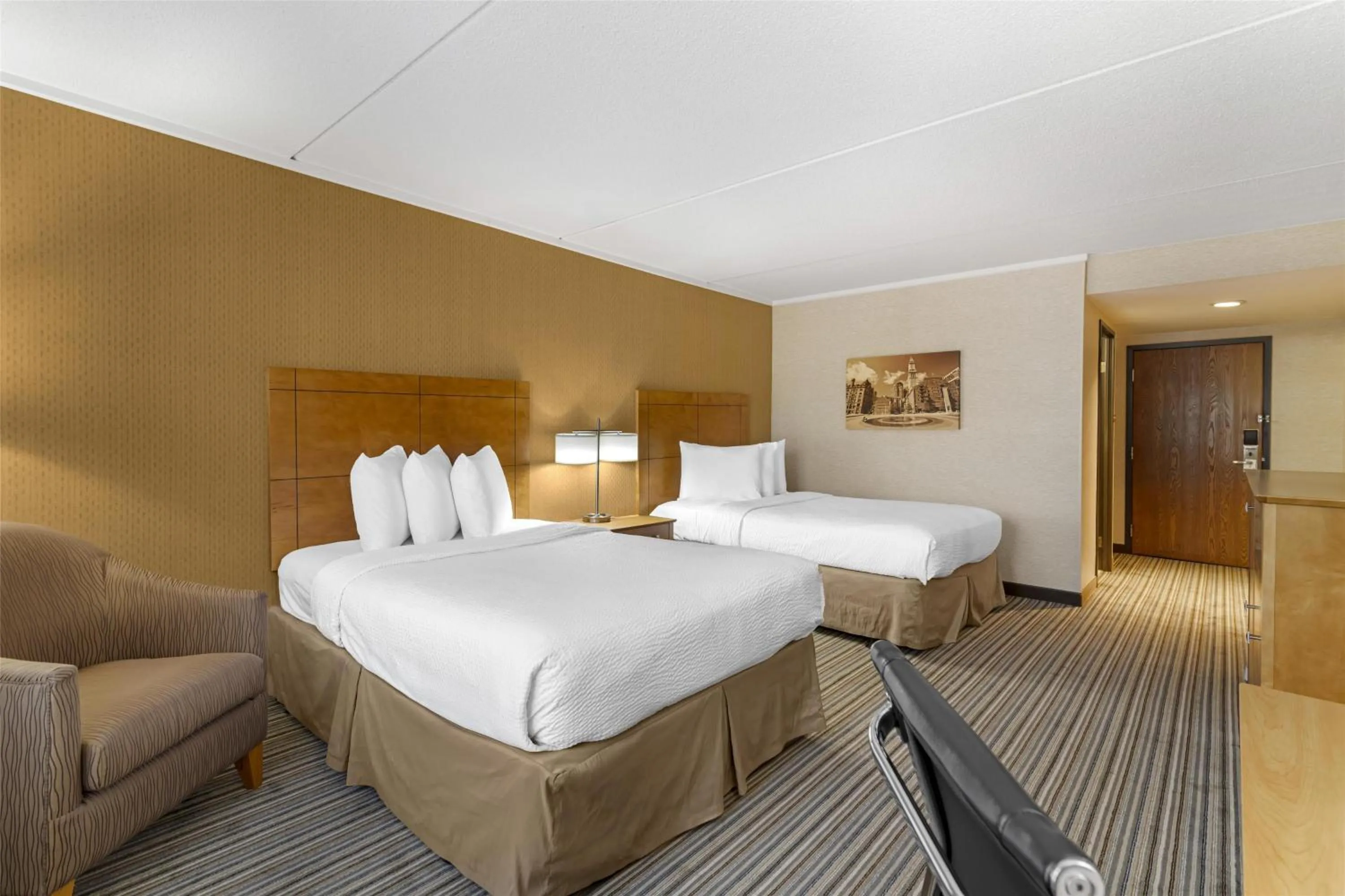 Double Room with Two Double Beds - Pet Friendly/Non-Smoking in Best Western Royal Plaza Hotel and Trade Center